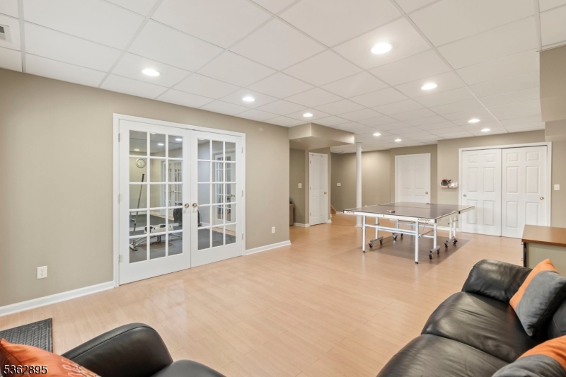 Sparta Twp., New Jersey, 07871, United States, 4 Bedrooms Bedrooms, ,4 BathroomsBathrooms,Residential,For Sale,1847599