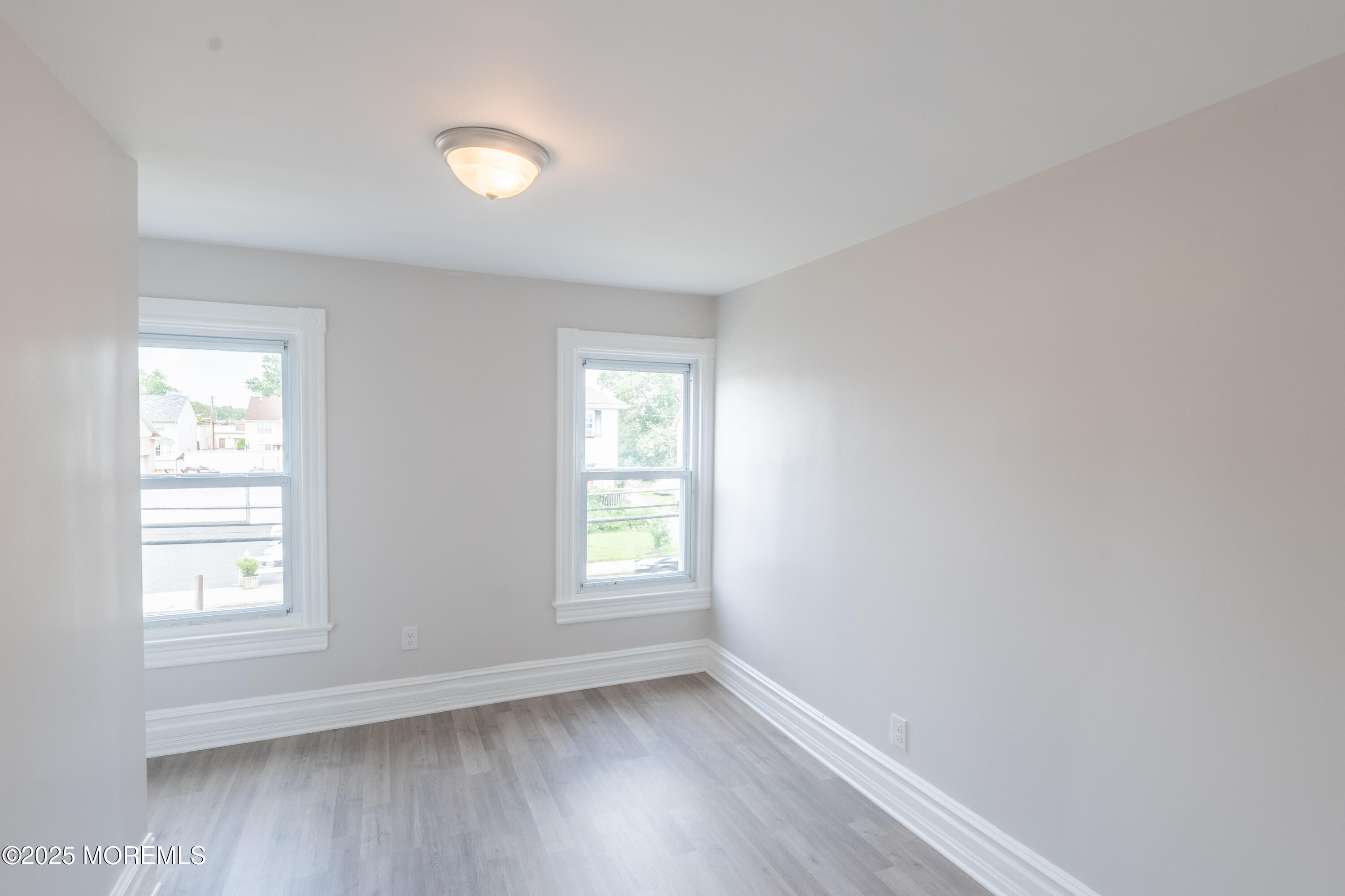 Englishtown, New Jersey, 07726, United States, 6 Bedrooms Bedrooms, ,4 BathroomsBathrooms,Residential,For Sale,1908199