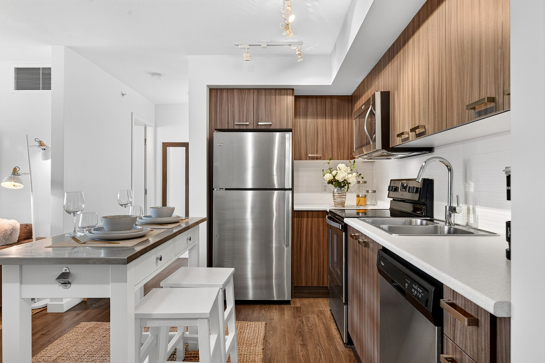  Stunning Corner Penthouse - 物件實景