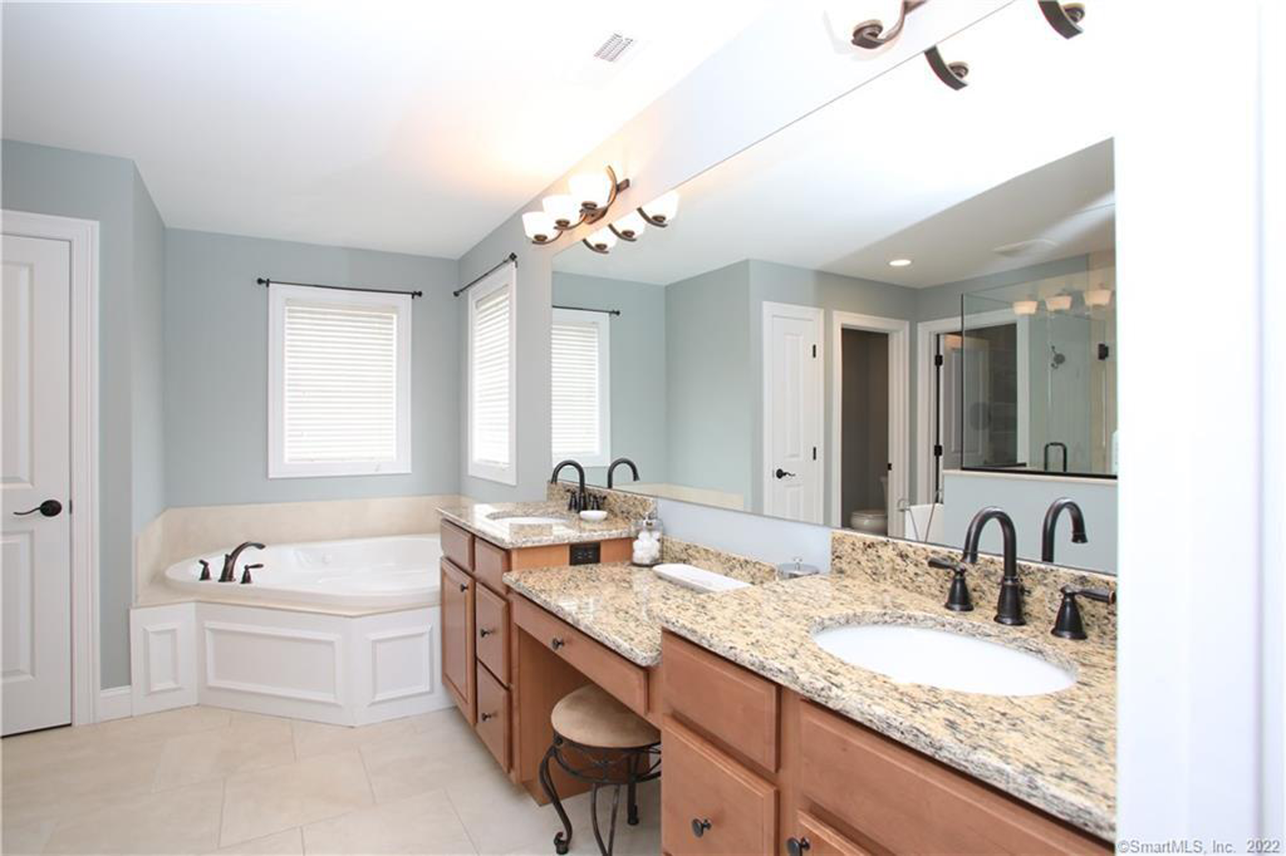  Design your dream retreat in the hills of East Lyme - 物件實景