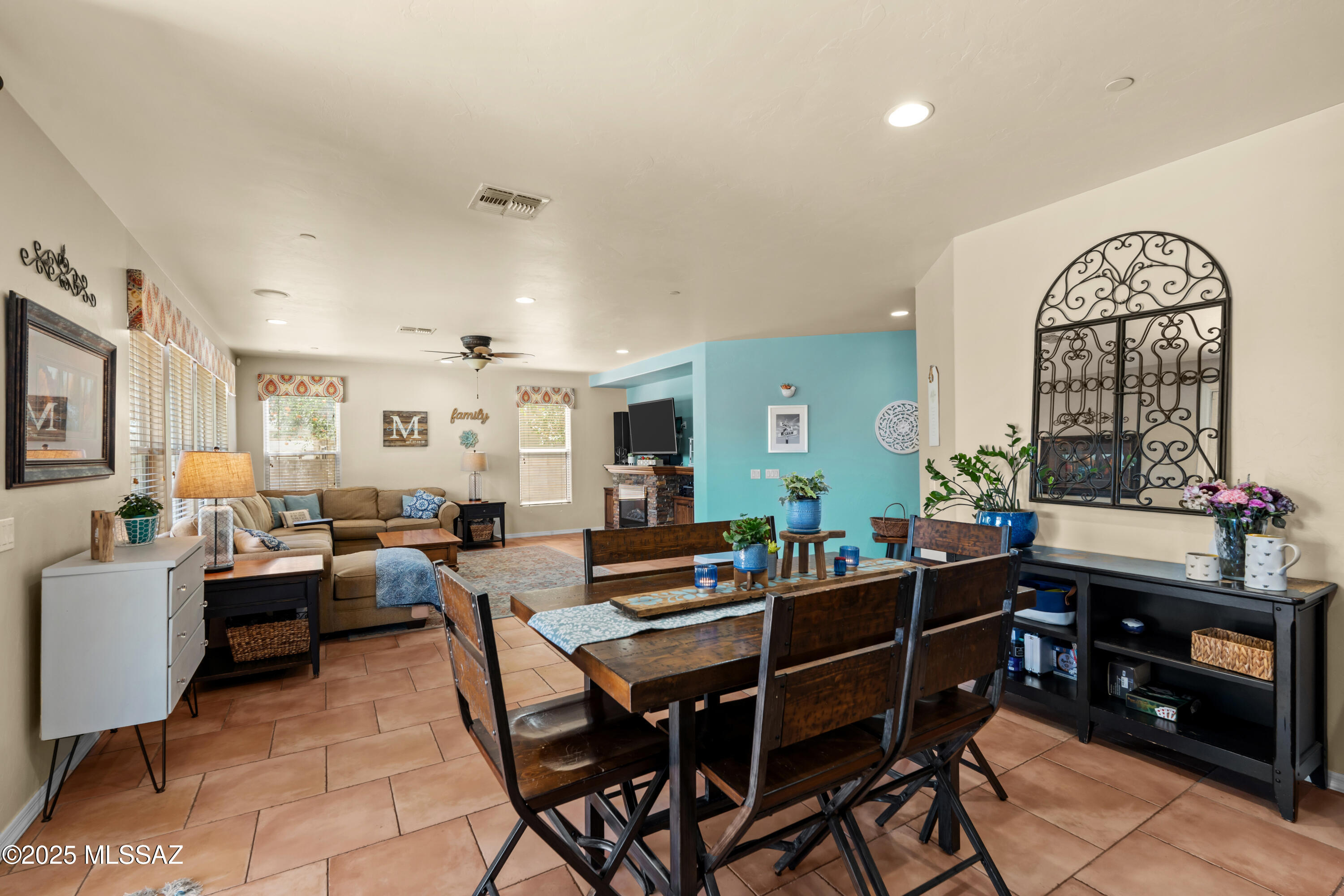 Sahuarita, Arizona, 85629, United States, 4 Bedrooms Bedrooms, ,3 BathroomsBathrooms,Residential,For Sale,1827979