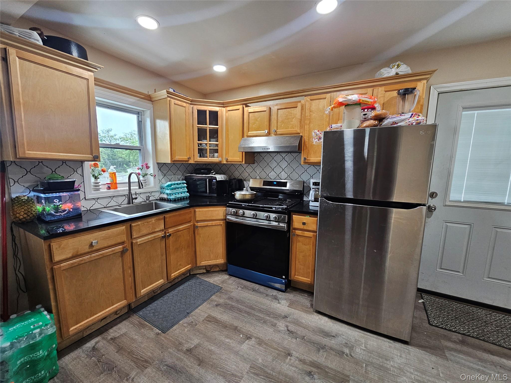 Copiague, New York, 11726, United States, 7 Bedrooms Bedrooms, ,3 BathroomsBathrooms,Residential,For Sale,2049033