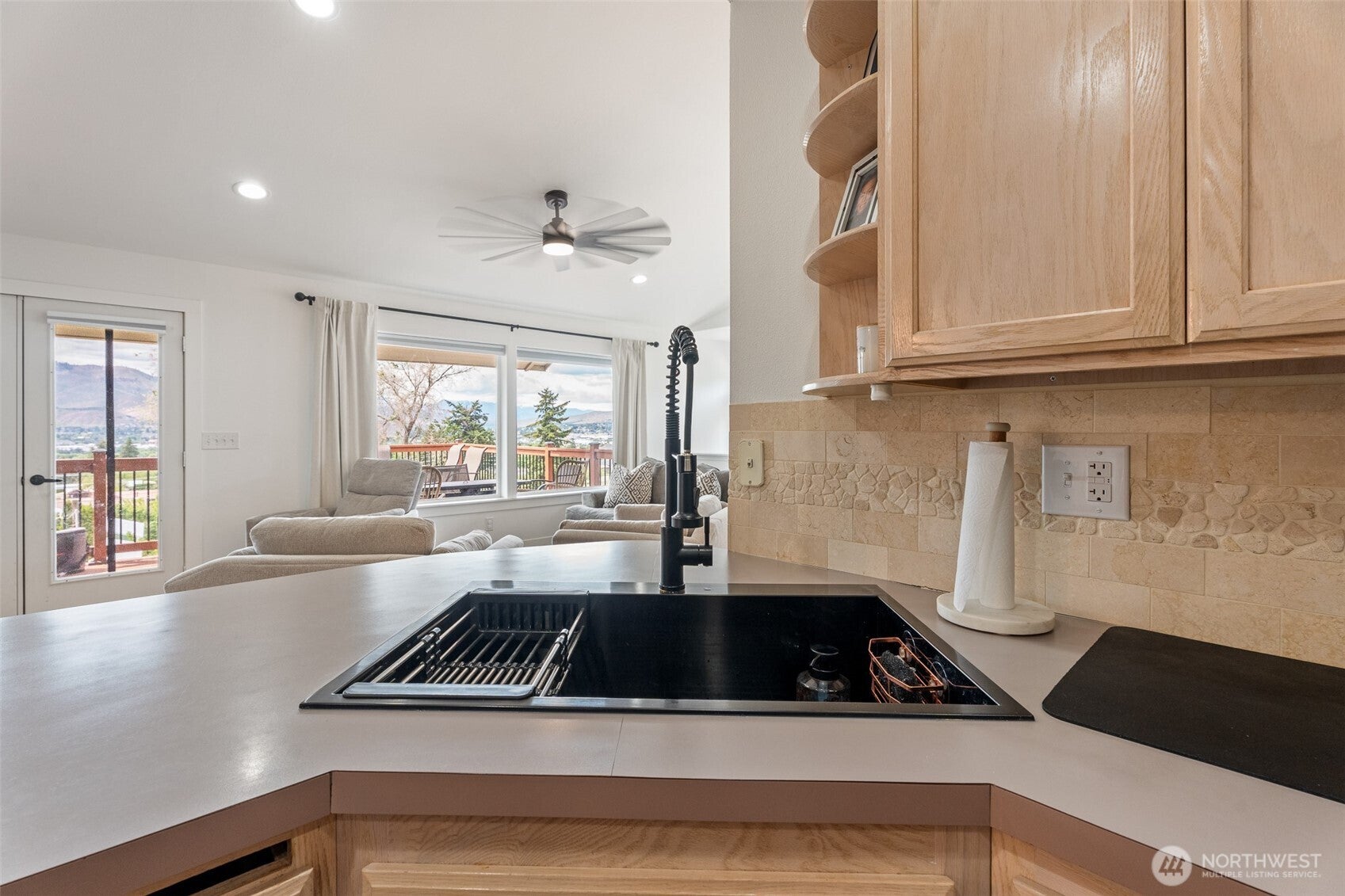 East Wenatchee, Washington, 98802, United States, 4 Bedrooms Bedrooms, ,3 BathroomsBathrooms,Residential,For Sale,1818784