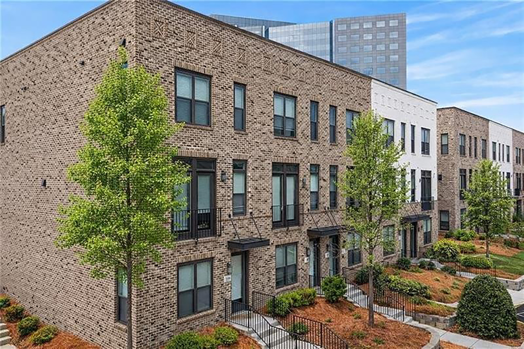  Stunning Three Bedroom Townhome in Convenient Boutique Community - 物件實景