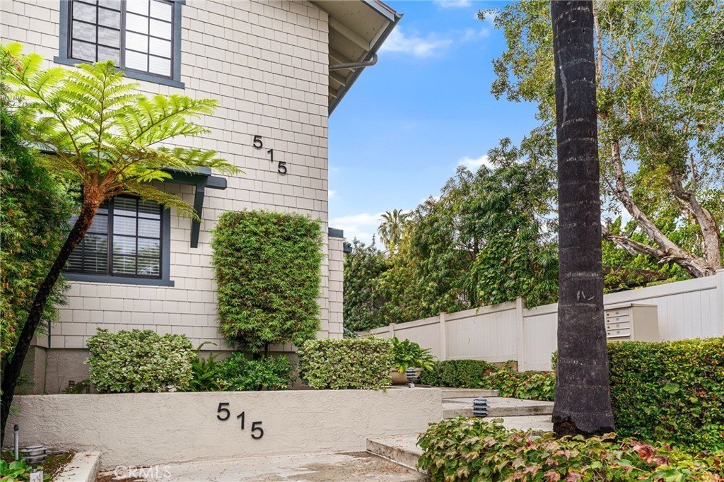 Pasadena, California, 91101, United States, 3 Bedrooms Bedrooms, ,3 BathroomsBathrooms,Residential,For Sale,1984224