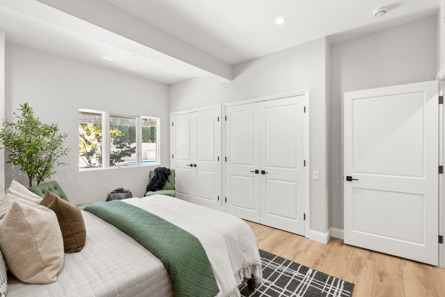 Palo Alto, California, 94306, United States, 2 Bedrooms Bedrooms, ,2 BathroomsBathrooms,Residential,For Sale,1992117