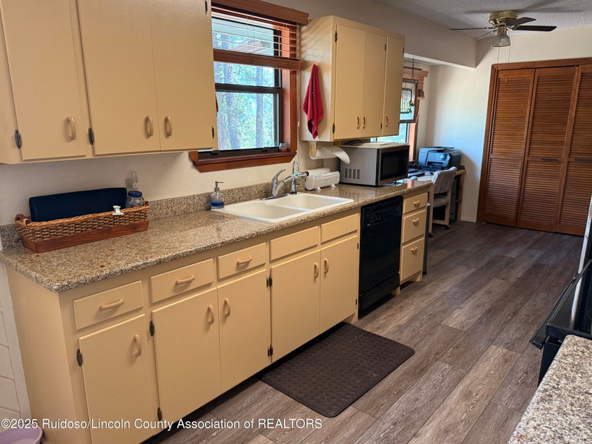 Alto, New Mexico, 88312, United States, 3 Bedrooms Bedrooms, ,4 BathroomsBathrooms,Residential,For Sale,1975387