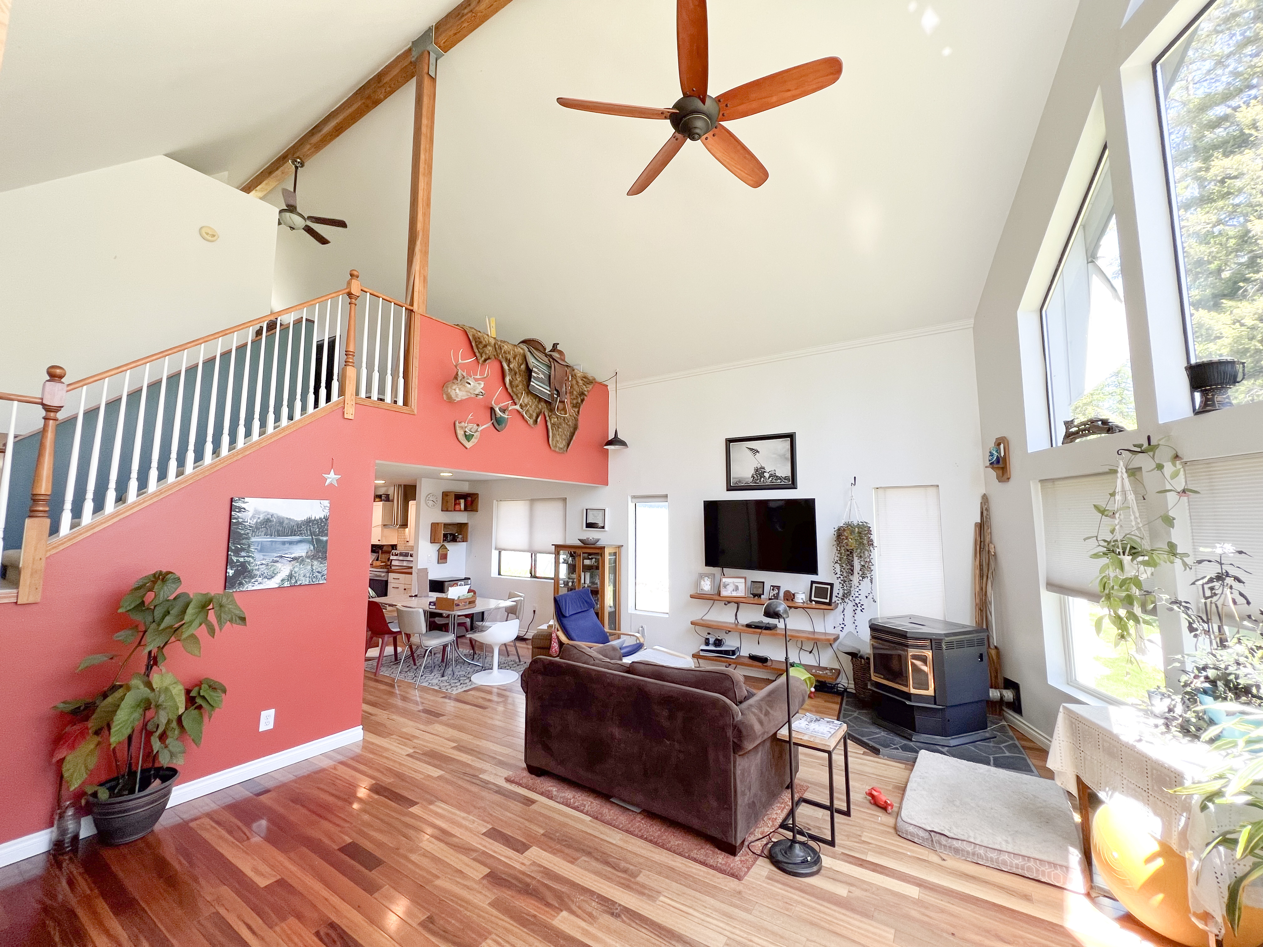 Colville, Washington, 99114, United States, 3 Bedrooms Bedrooms, ,2 BathroomsBathrooms,Residential,For Sale,1927718