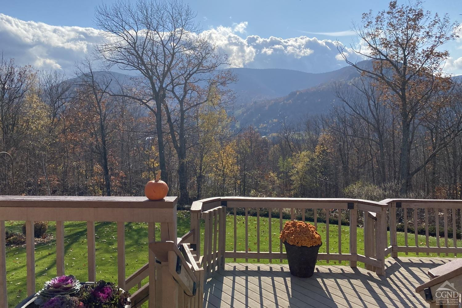 Hunter, New York, 12442, United States, 4 Bedrooms Bedrooms, ,5 BathroomsBathrooms,Residential,For Sale,1792843