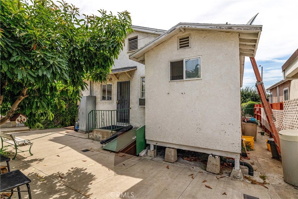 Los Angeles, California, 90032, United States, 3 Bedrooms Bedrooms, ,1 BathroomBathrooms,Residential,For Sale,1923092