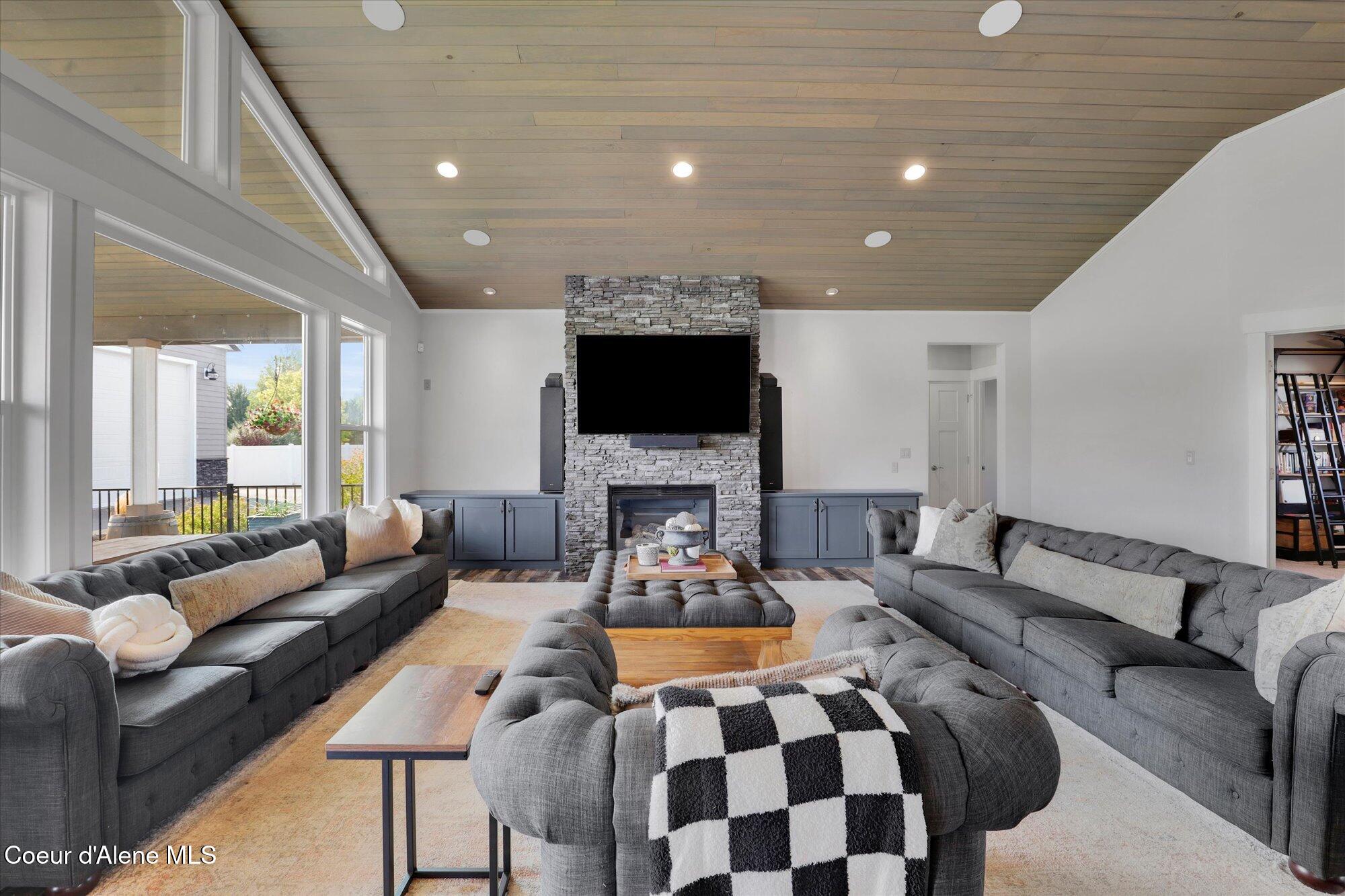 Post Falls, Idaho, 83854, United States, 5 Bedrooms Bedrooms, ,5 BathroomsBathrooms,Residential,For Sale,1981569