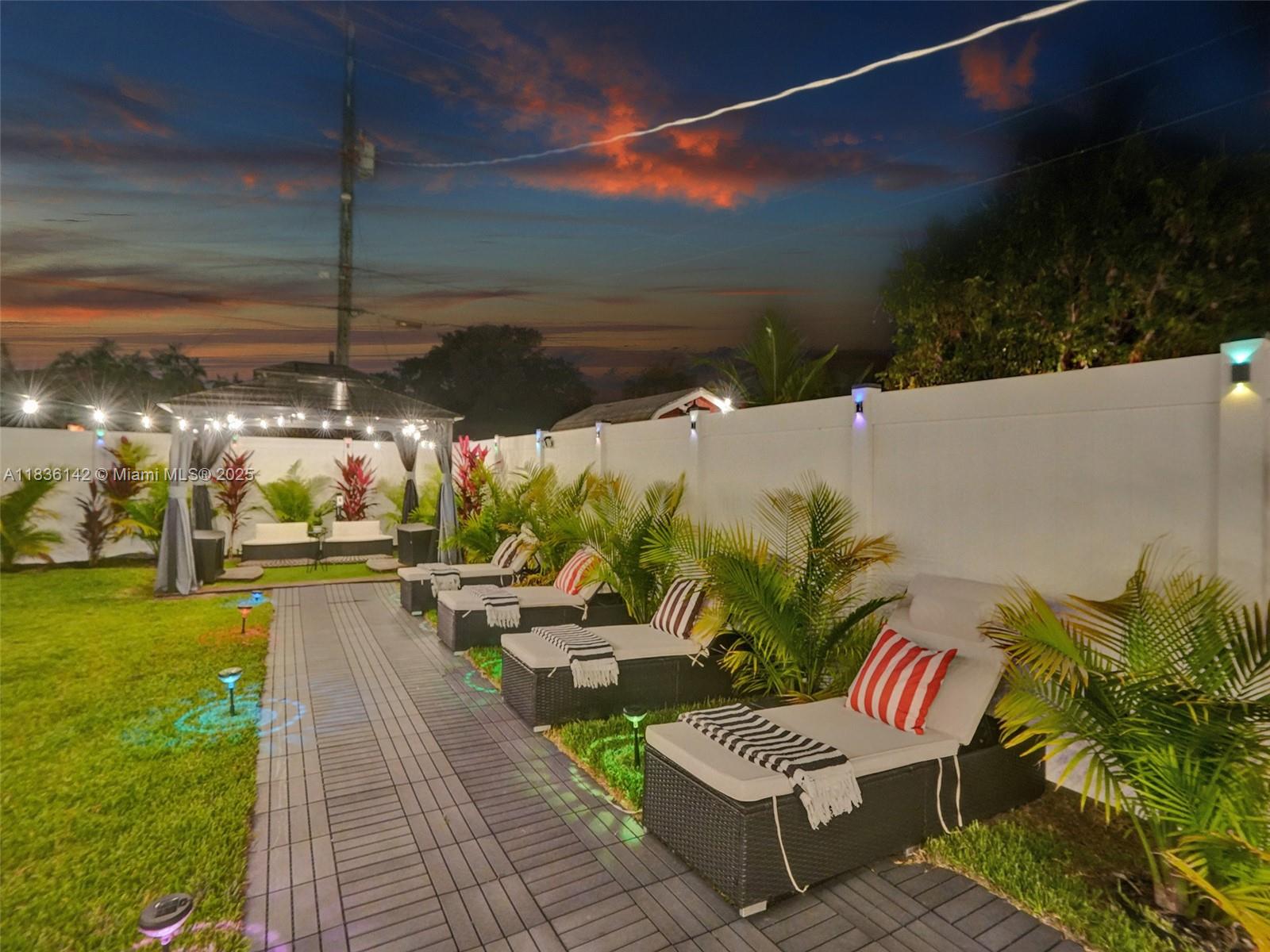 Hollywood, Florida, 33019, United States, 3 Bedrooms Bedrooms, ,2 BathroomsBathrooms,Residential,For Sale,1898660