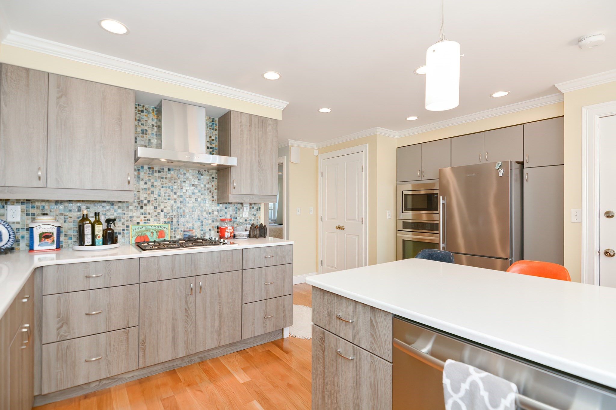 East Boston, Massachusetts, 02128, United States, 2 Bedrooms Bedrooms, ,1 BathroomBathrooms,Residential,For Sale,1938178