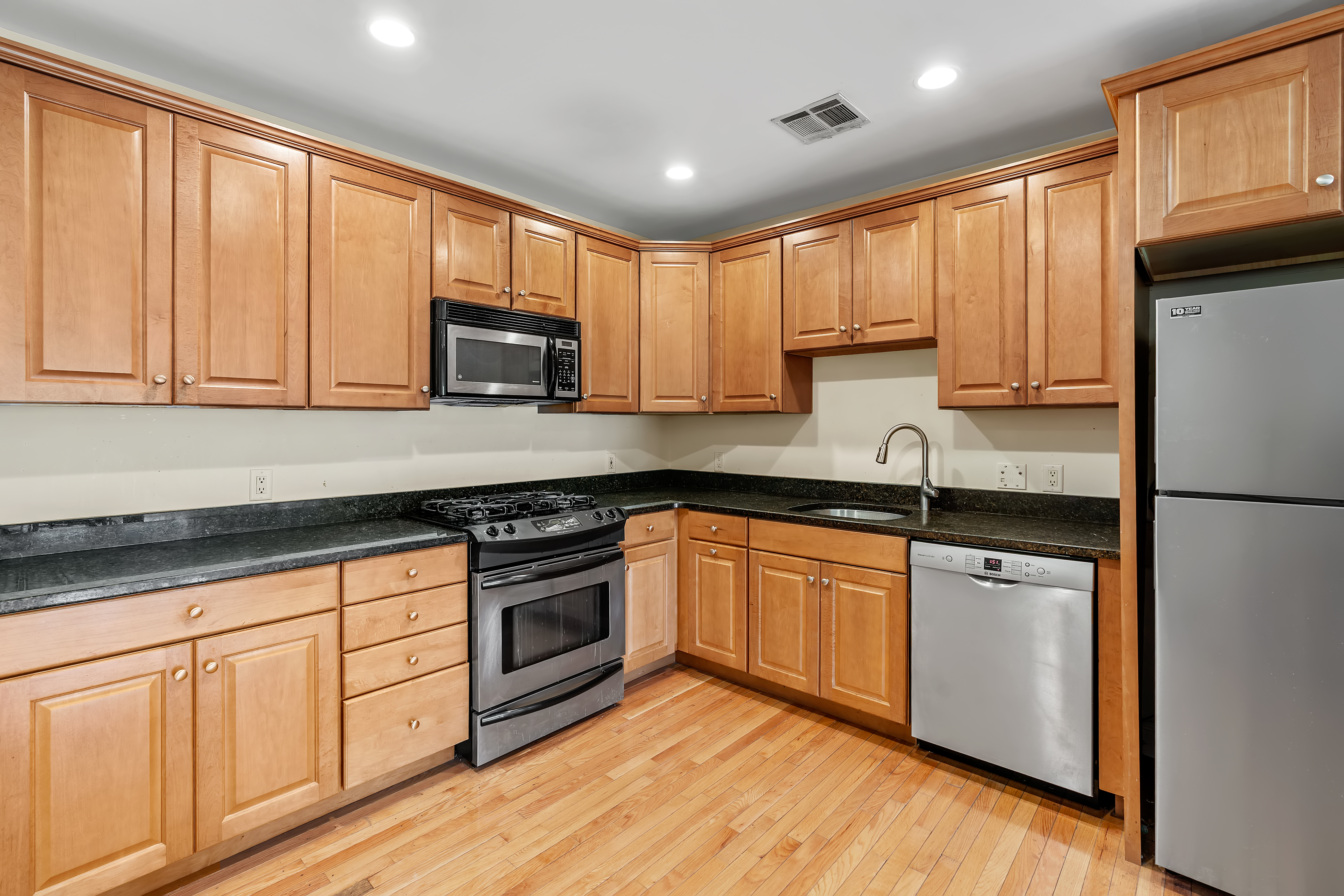  328 Copeland Street, Unit 2D, Quincy, MA, 02169 - 物件實景