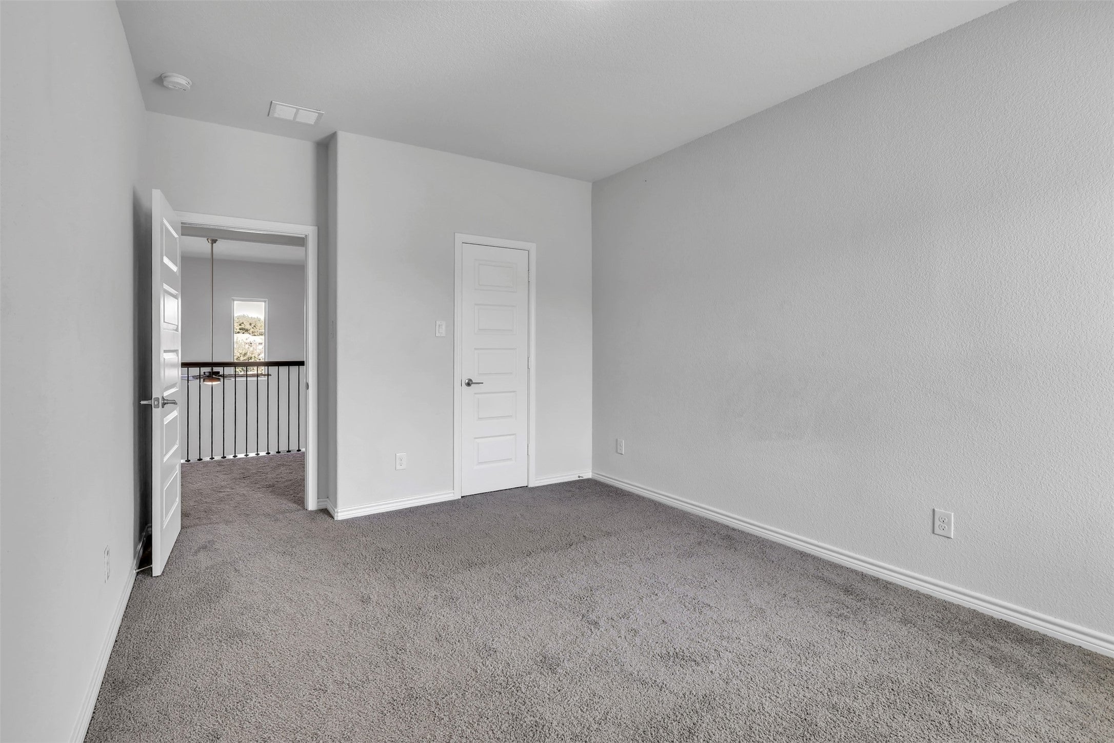 Justin, Texas, 76247, United States, 4 Bedrooms Bedrooms, ,4 BathroomsBathrooms,Residential,For Sale,1981121