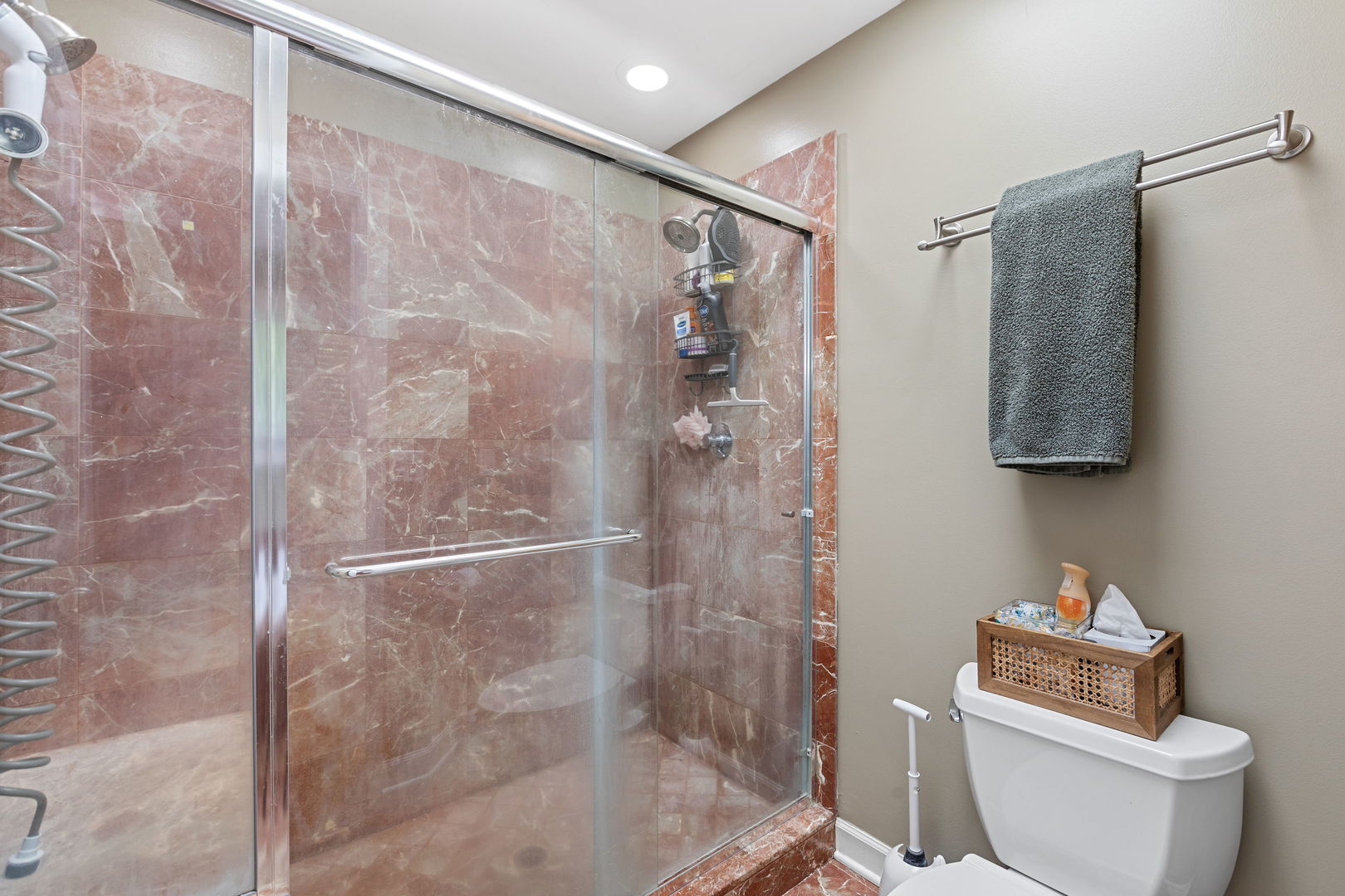 Spring Grove, Illinois, 60081, United States, 4 Bedrooms Bedrooms, ,4 BathroomsBathrooms,Residential,For Sale,1906702