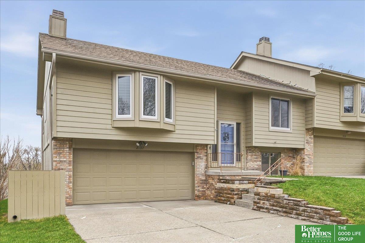 121st St, Omaha, NE 68164 #1
