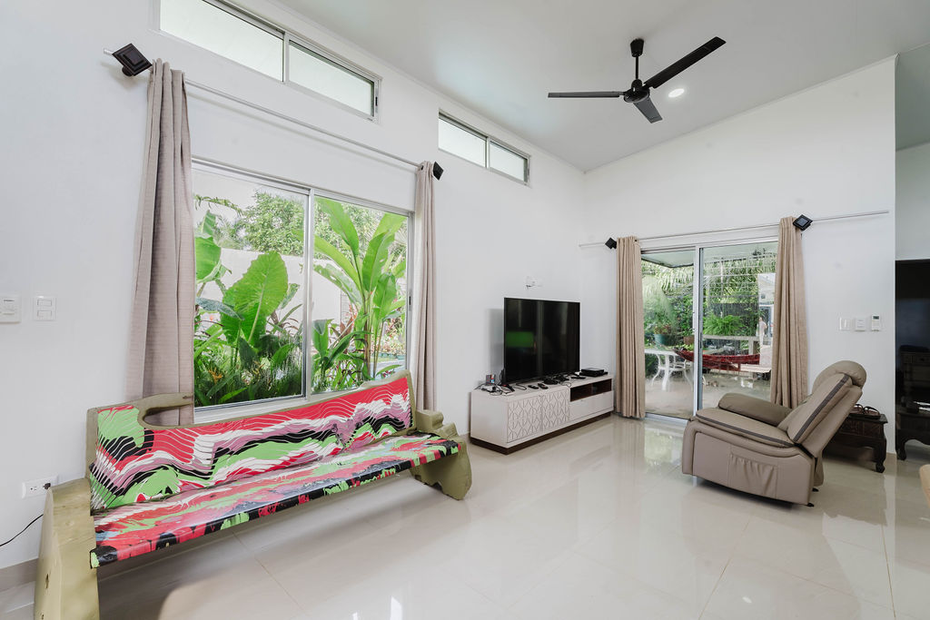 1.1km on Ent. a Islas Damas, off Costanera 34, pro, Quepos, Puntarenas, CR, 10 Bedrooms Bedrooms, ,6 BathroomsBathrooms,Residential,For Sale,1.1km on Ent. a Islas Damas, off Costanera 34, pro,1629989