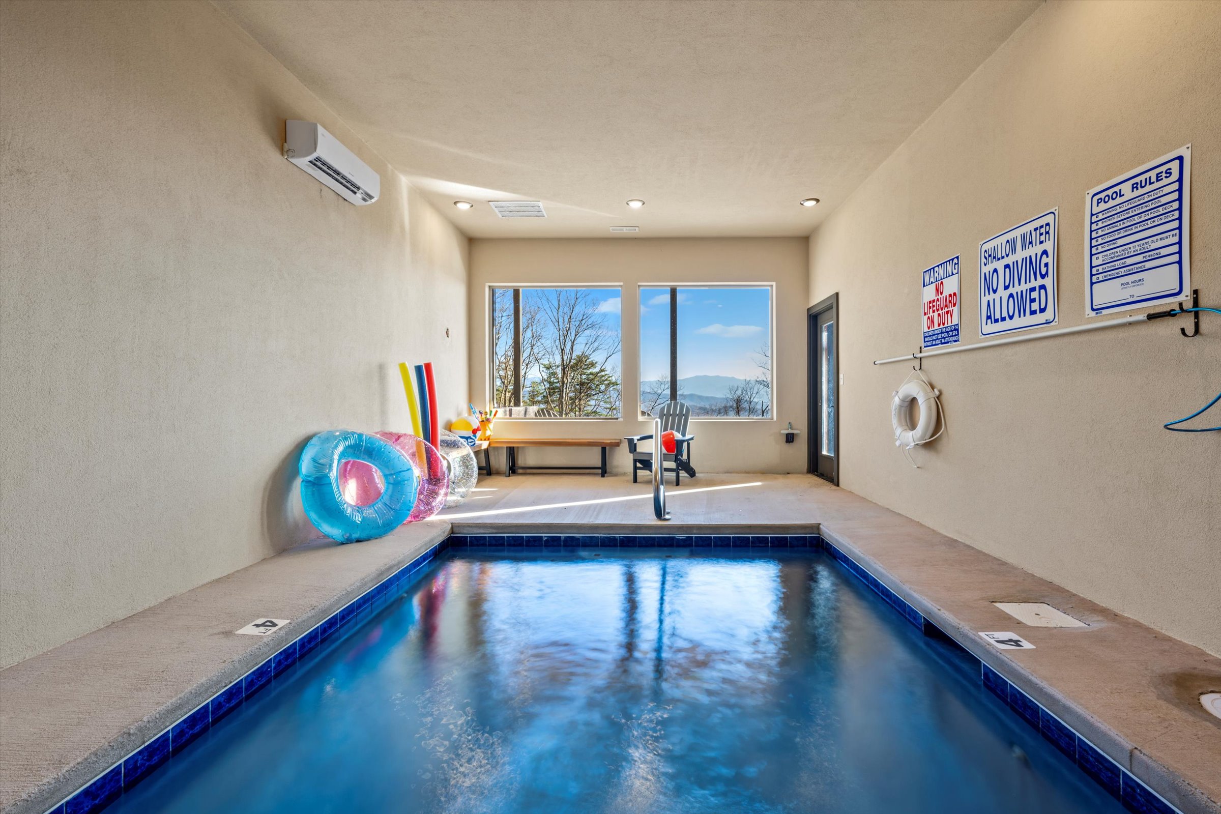 Sevierville, Tennessee, 37876, United States, 5 Bedrooms Bedrooms, ,6 BathroomsBathrooms,Residential,For Sale,1975935