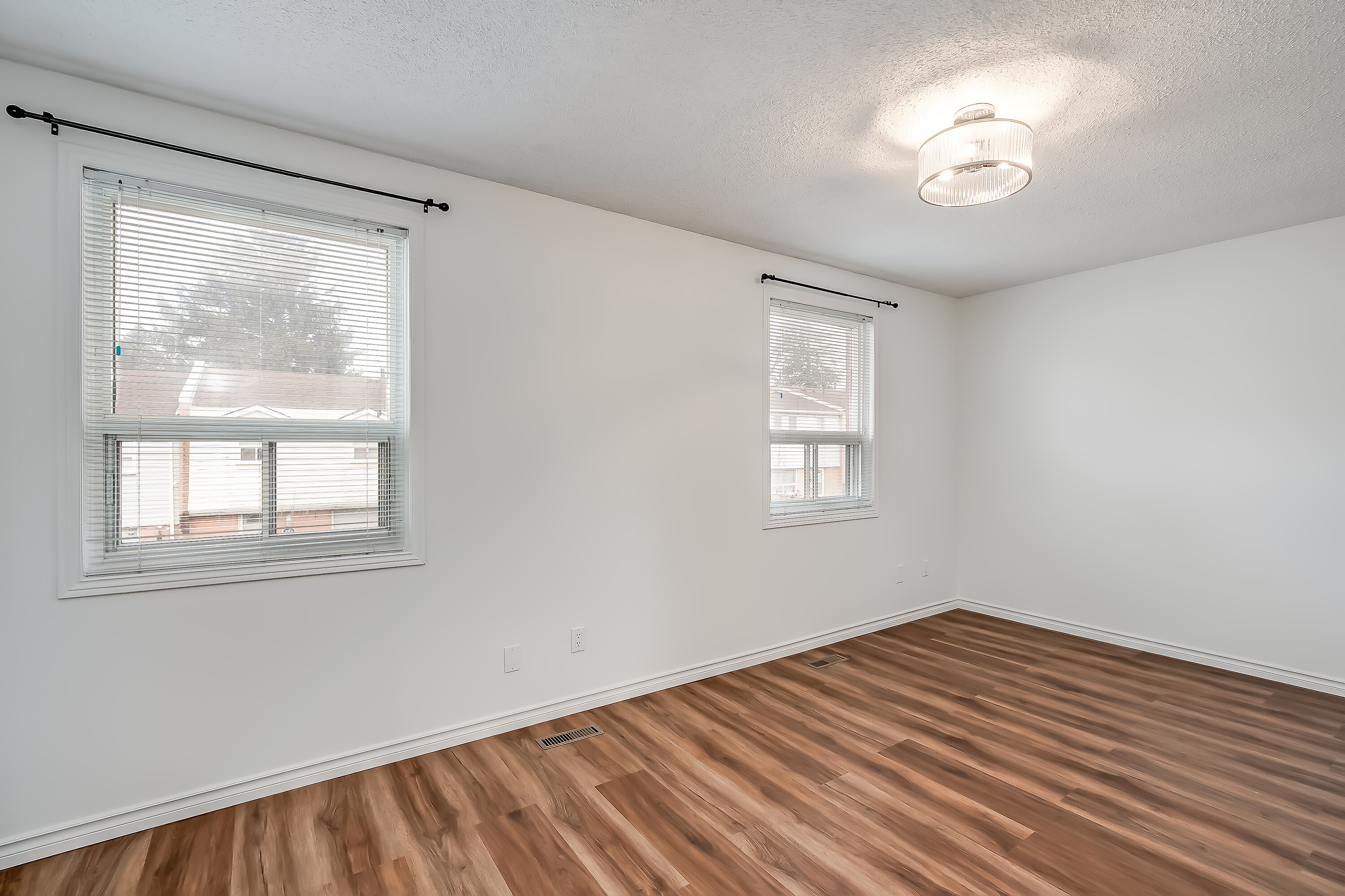  Updated Port Credit Townhome - 物件實景