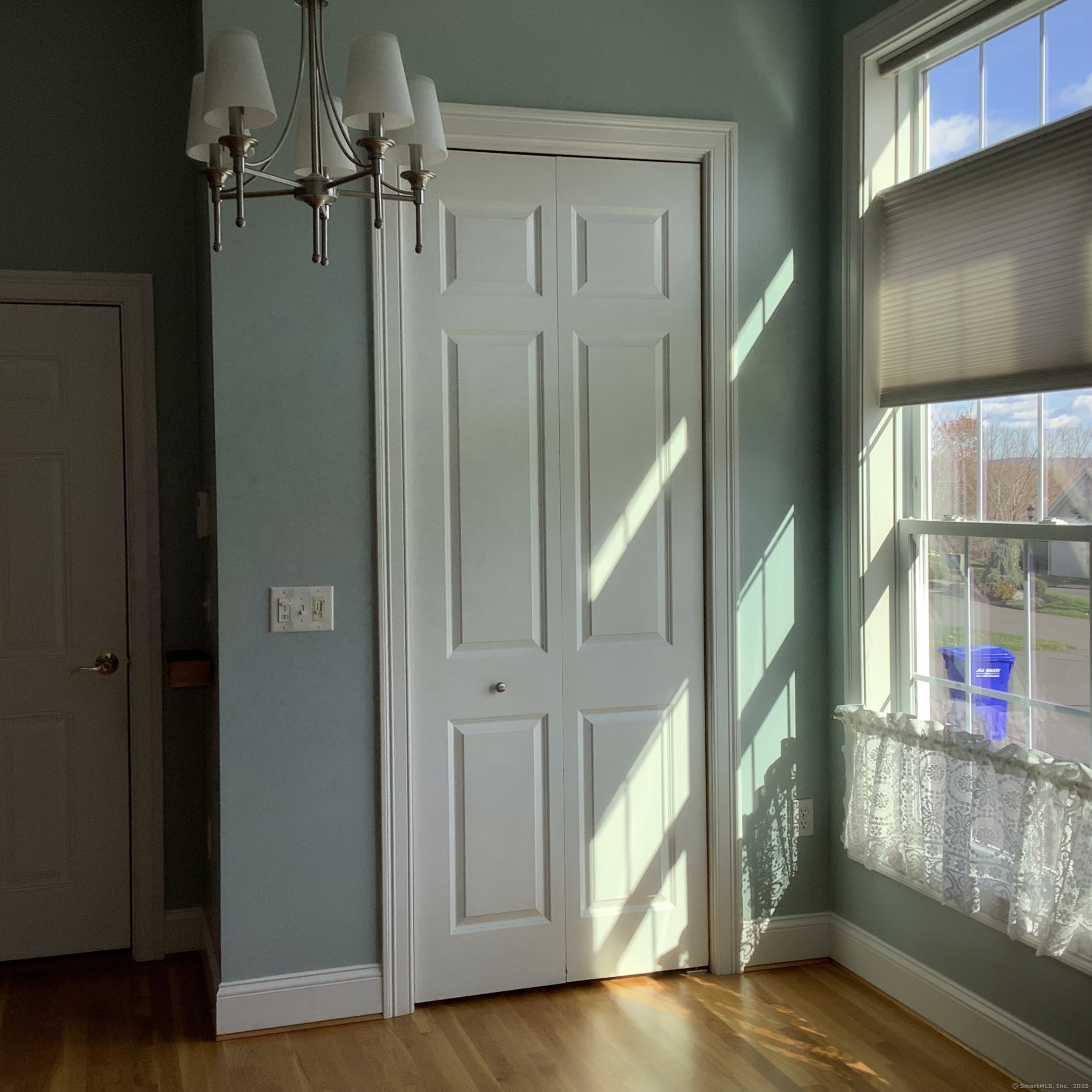 Cromwell, Connecticut, 06416, United States, 2 Bedrooms Bedrooms, ,2 BathroomsBathrooms,Residential,For Sale,1987108