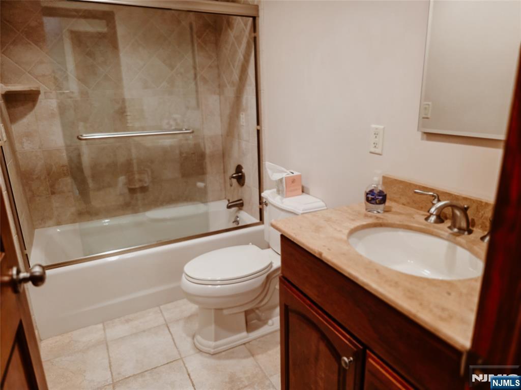 Wood Ridge, New Jersey, 07075, United States, 3 Bedrooms Bedrooms, ,3 BathroomsBathrooms,Residential,For Sale,1982393