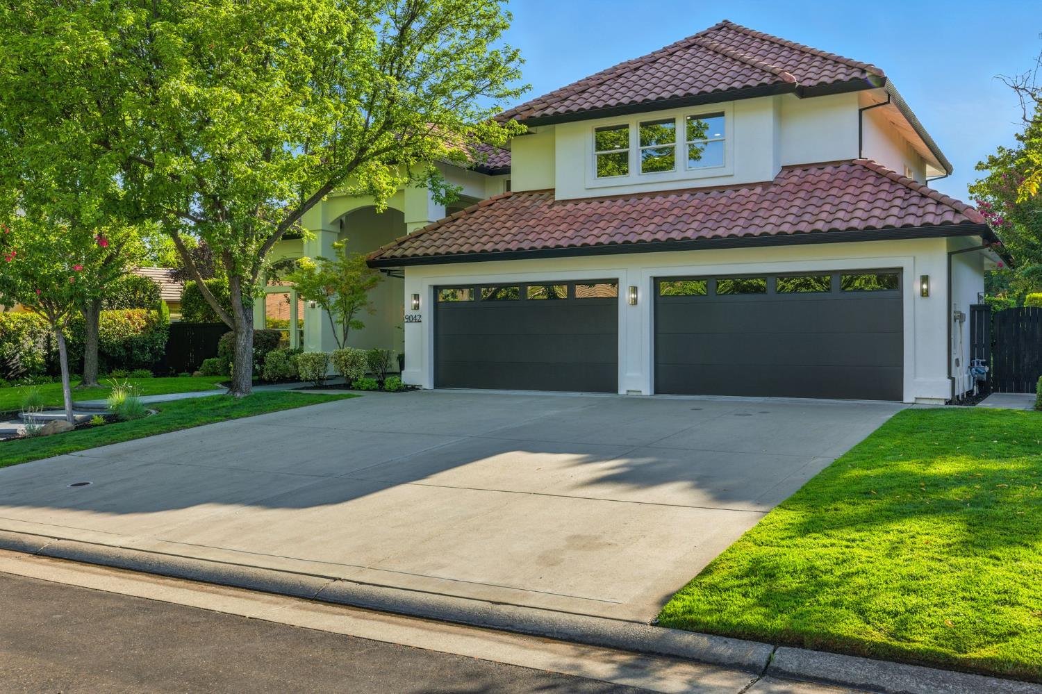 Granite Bay, California, 95746, United States, 5 Bedrooms Bedrooms, ,4 BathroomsBathrooms,Residential,For Sale,1941914