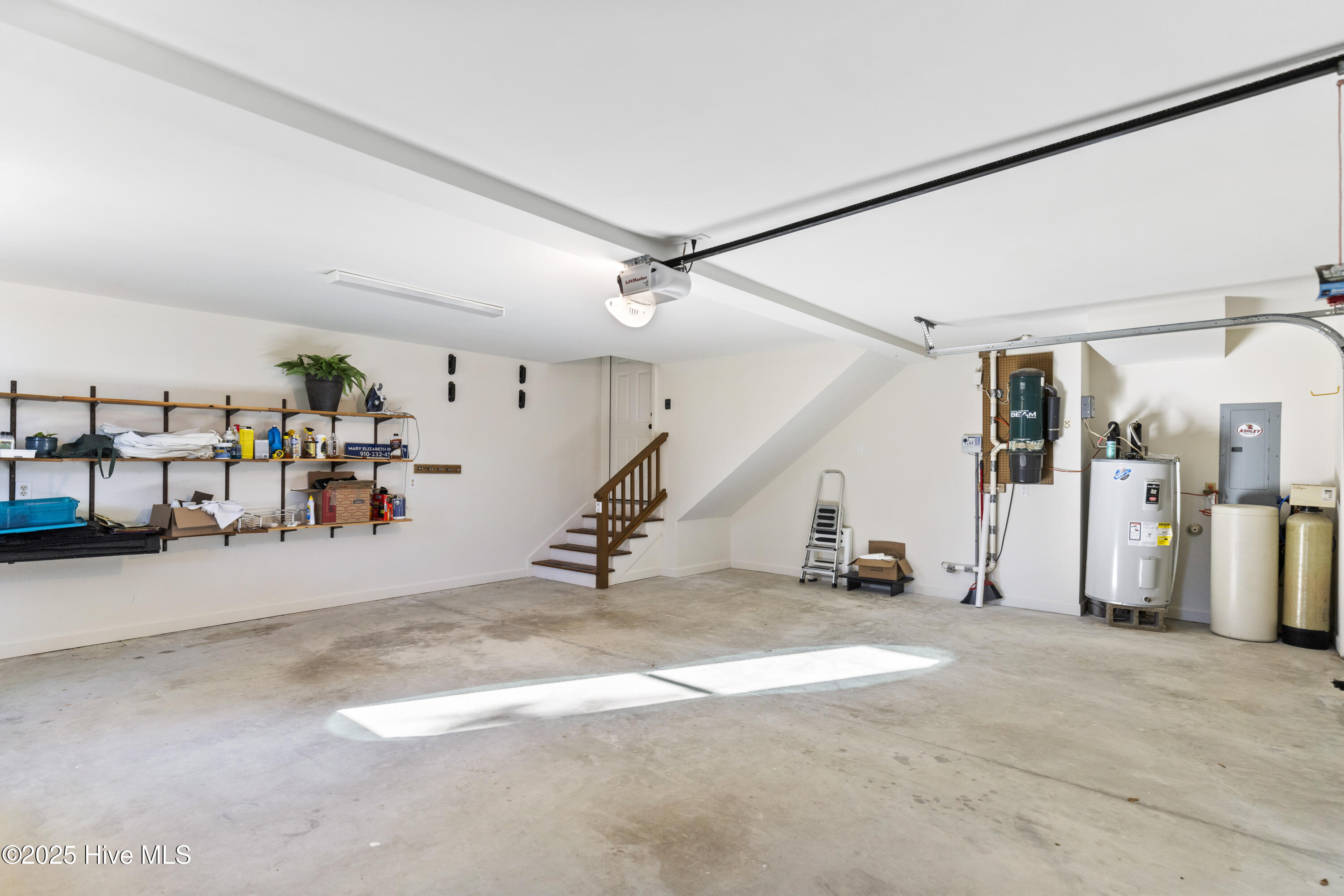 Wilmington, North Carolina, 28409, United States, 4 Bedrooms Bedrooms, ,4 BathroomsBathrooms,Residential,For Sale,1991062