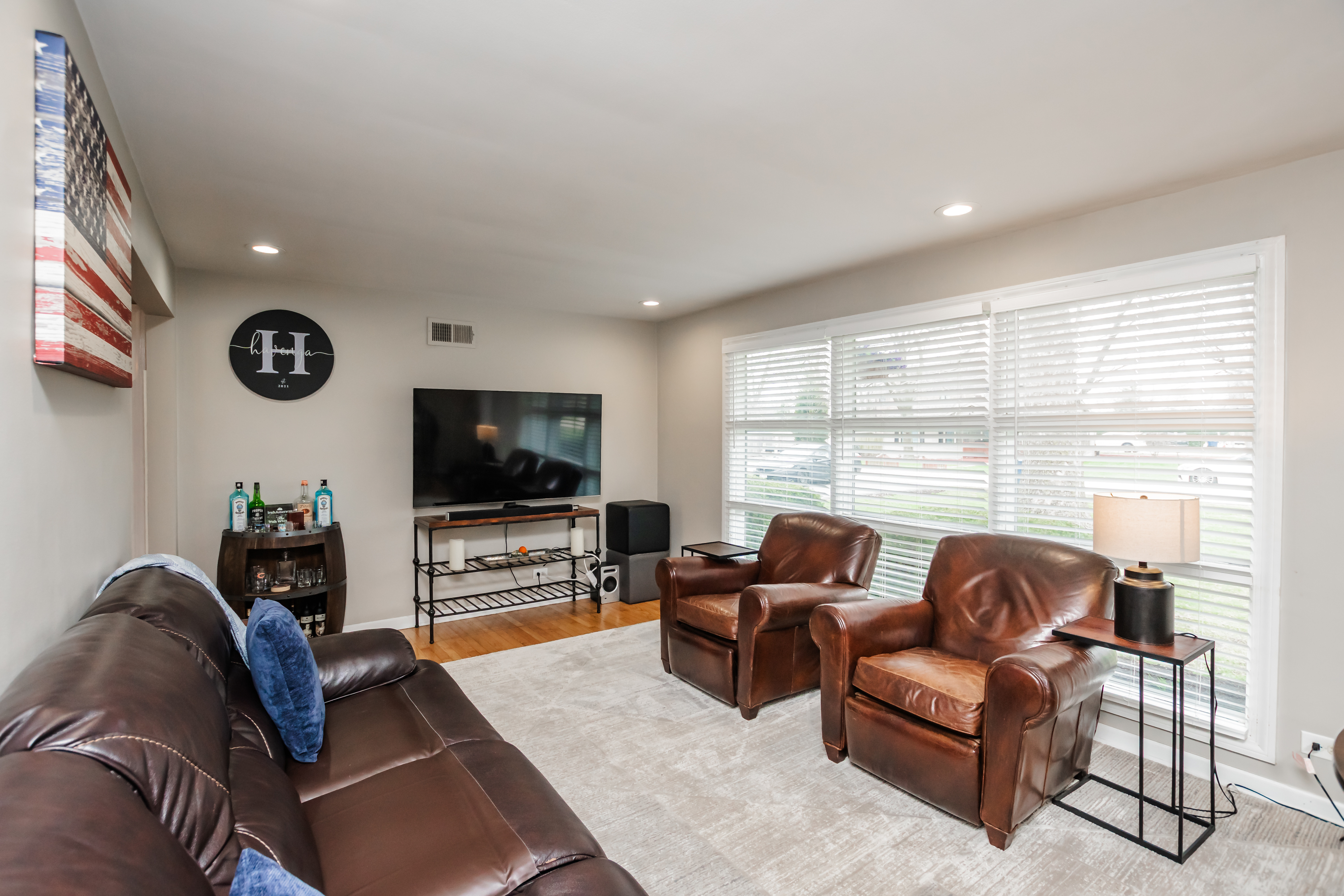  Beautifully Maintained Starter Home - 物件實景