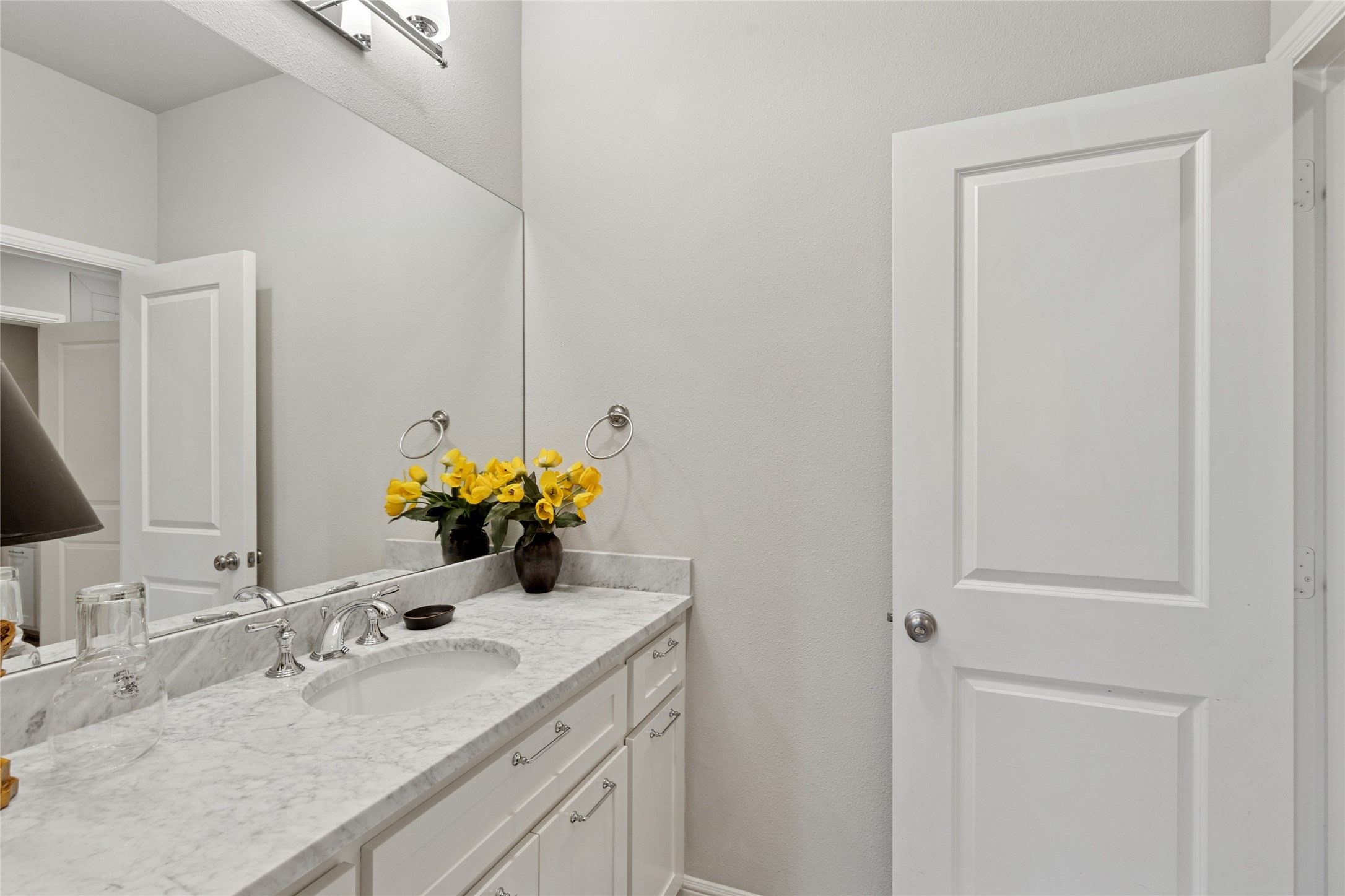 Fort Worth, Texas, 76109, United States, 5 Bedrooms Bedrooms, ,5 BathroomsBathrooms,Residential,For Sale,1866659