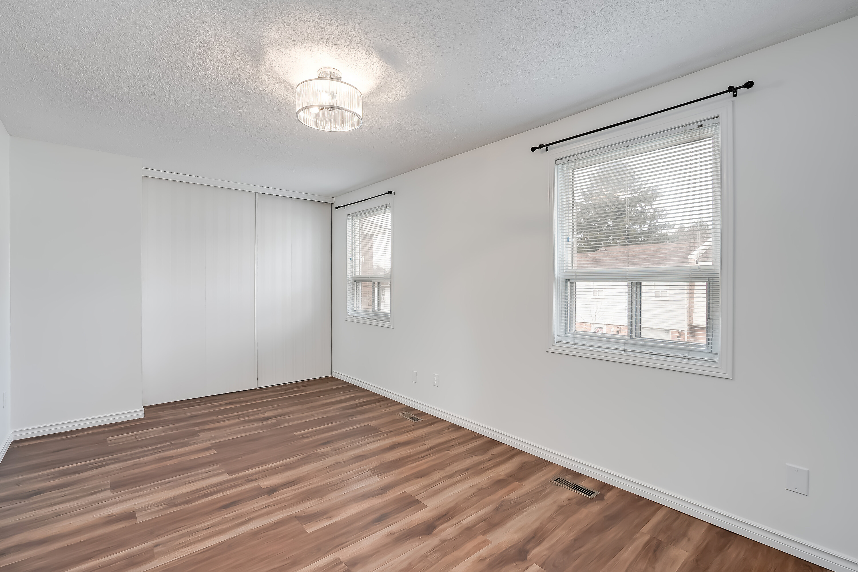  Updated Port Credit Townhome - 物件實景