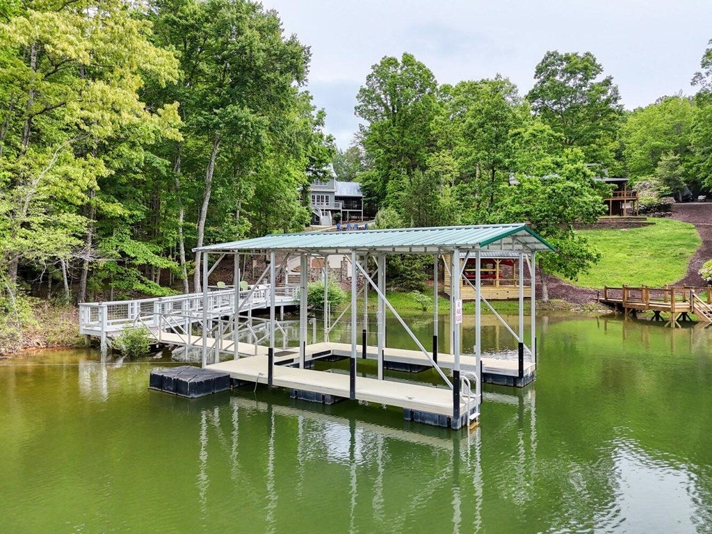 Blairsville, Georgia, 30512, United States, 5 Bedrooms Bedrooms, ,6 BathroomsBathrooms,Residential,For Sale,1901332