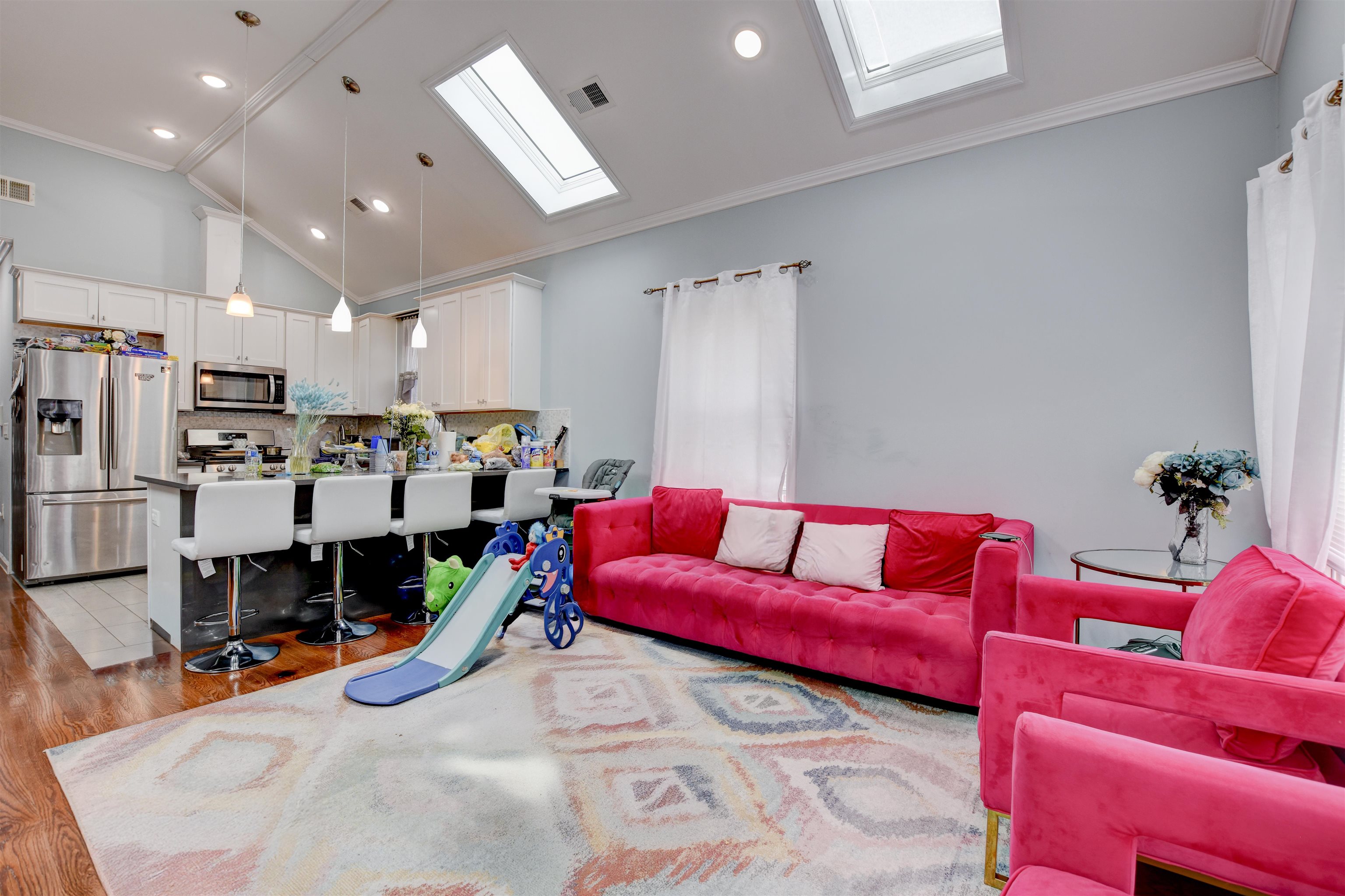 Bayonne, New Jersey, 07002, United States, 7 Bedrooms Bedrooms, ,5 BathroomsBathrooms,Residential,For Sale,1907517