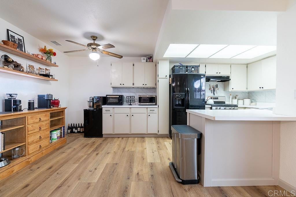 Temecula, California, 92592, United States, 3 Bedrooms Bedrooms, ,3 BathroomsBathrooms,Residential,For Sale,1997164