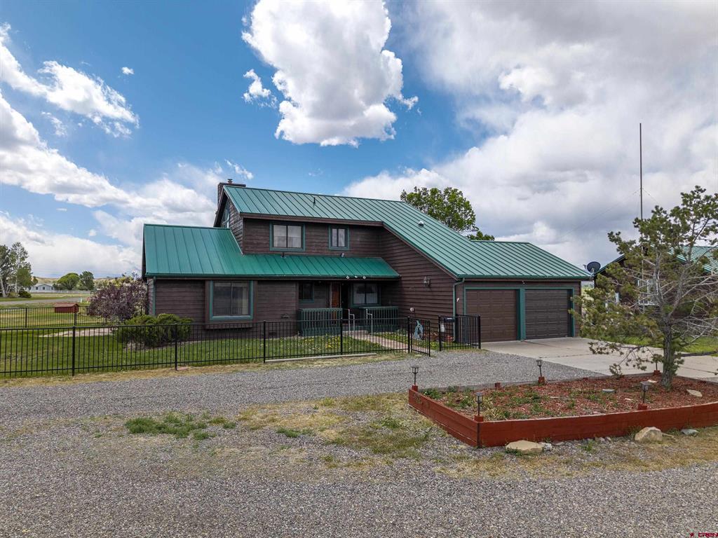 Montrose, Colorado, 81401, United States, 3 Bedrooms Bedrooms, ,2 BathroomsBathrooms,Residential,For Sale,1991802