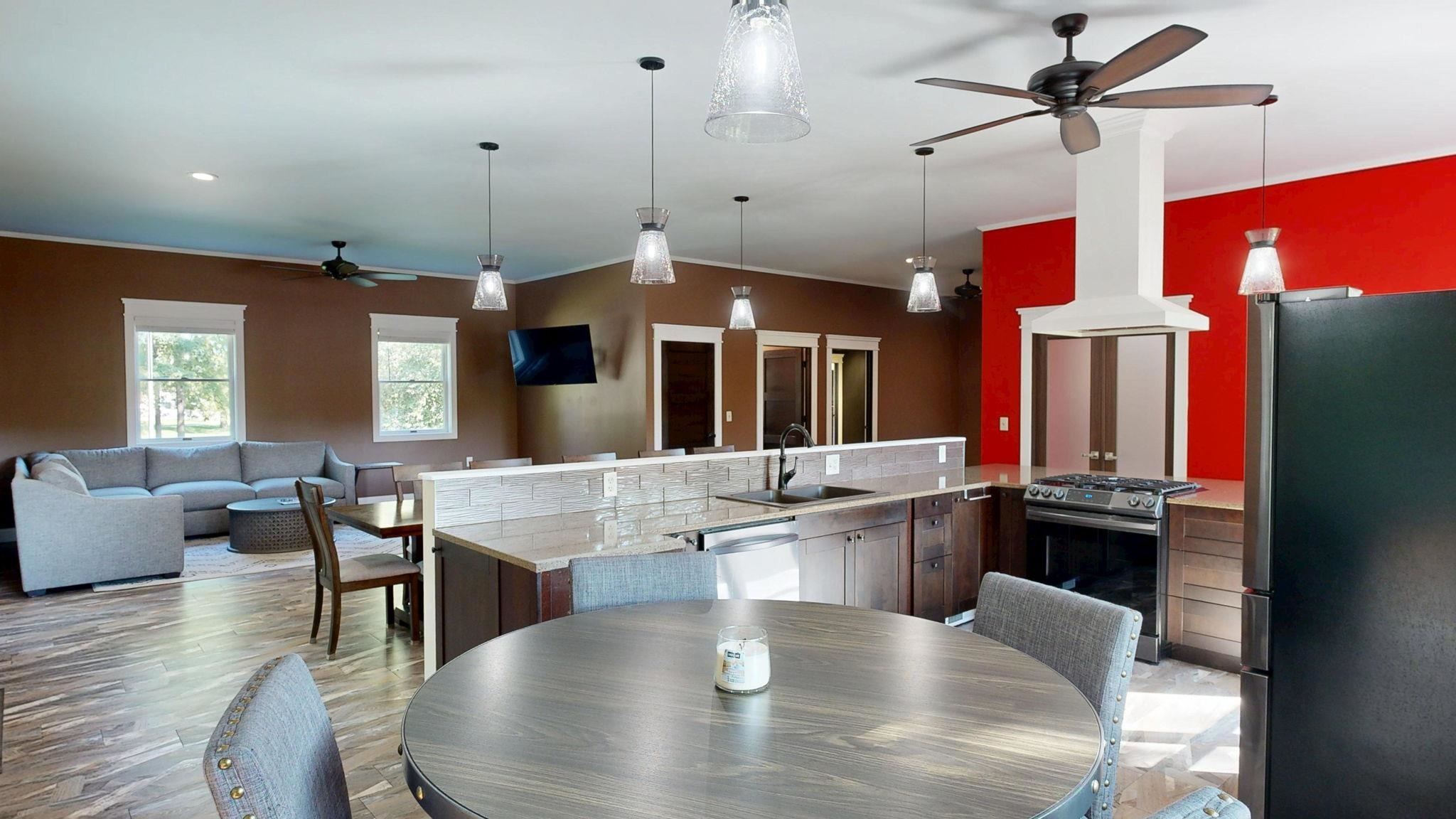Midland, Michigan, 48640, United States, 9 Bedrooms Bedrooms, ,5 BathroomsBathrooms,Residential,For Sale,1943918