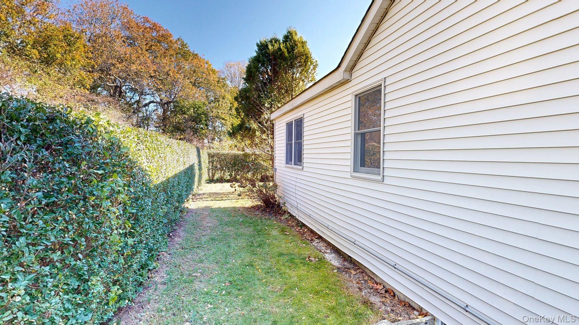 Center Moriches, New York, 11934, United States, 3 Bedrooms Bedrooms, ,1 BathroomBathrooms,Residential,For Sale,1990243