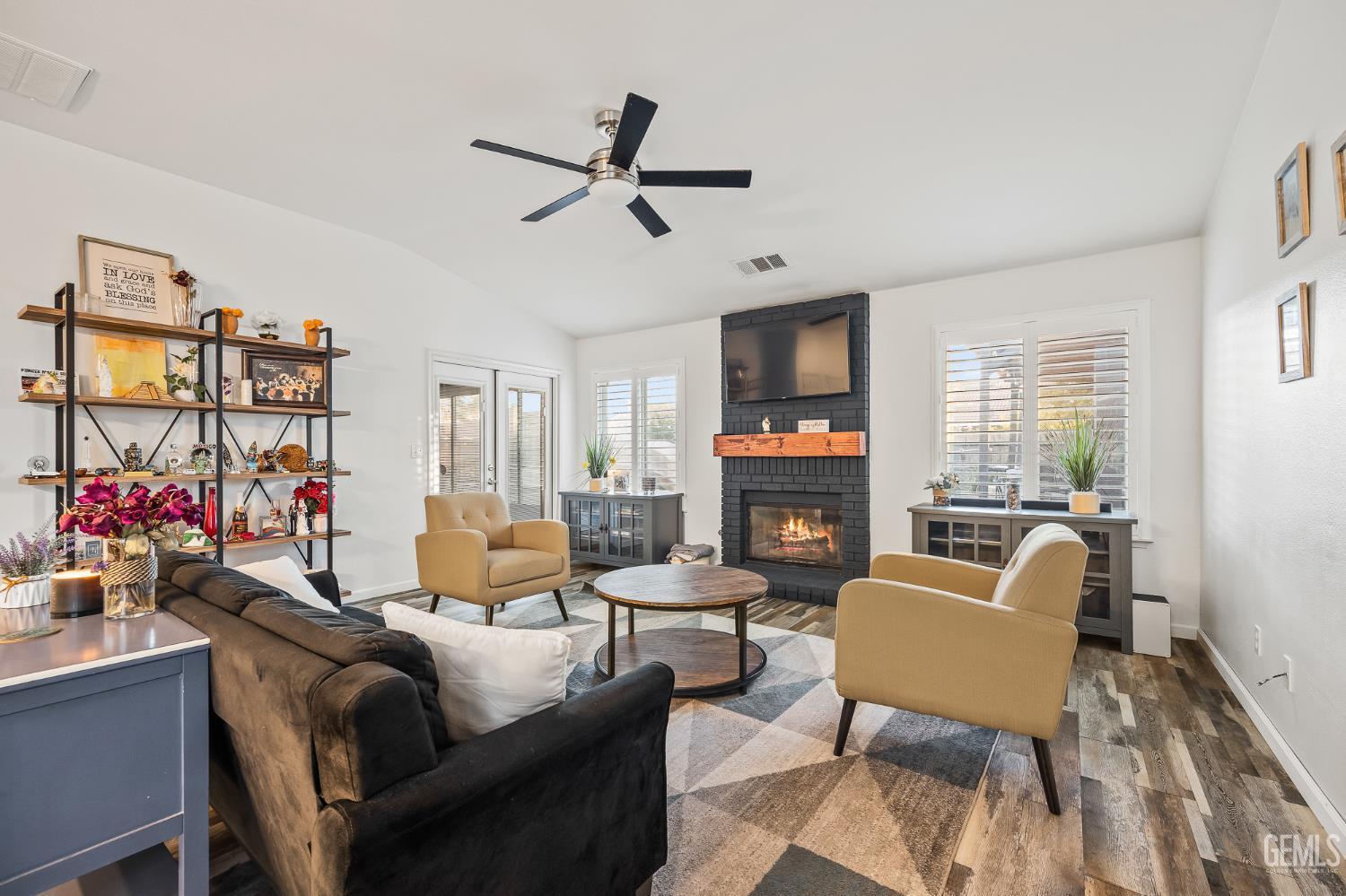 Hanford, California, 93230, United States, 4 Bedrooms Bedrooms, ,2 BathroomsBathrooms,Residential,For Sale,1985699