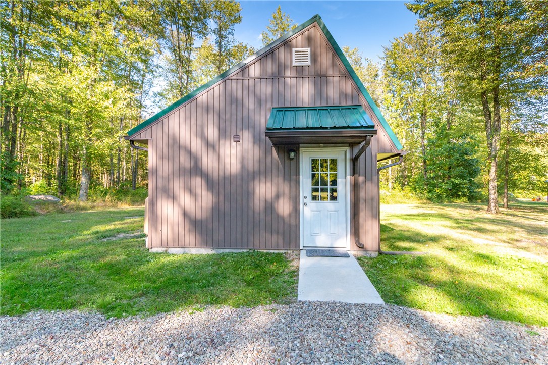 Jamestown, Pennsylvania, 16134, United States, 4 Bedrooms Bedrooms, ,3 BathroomsBathrooms,Residential,For Sale,1998073