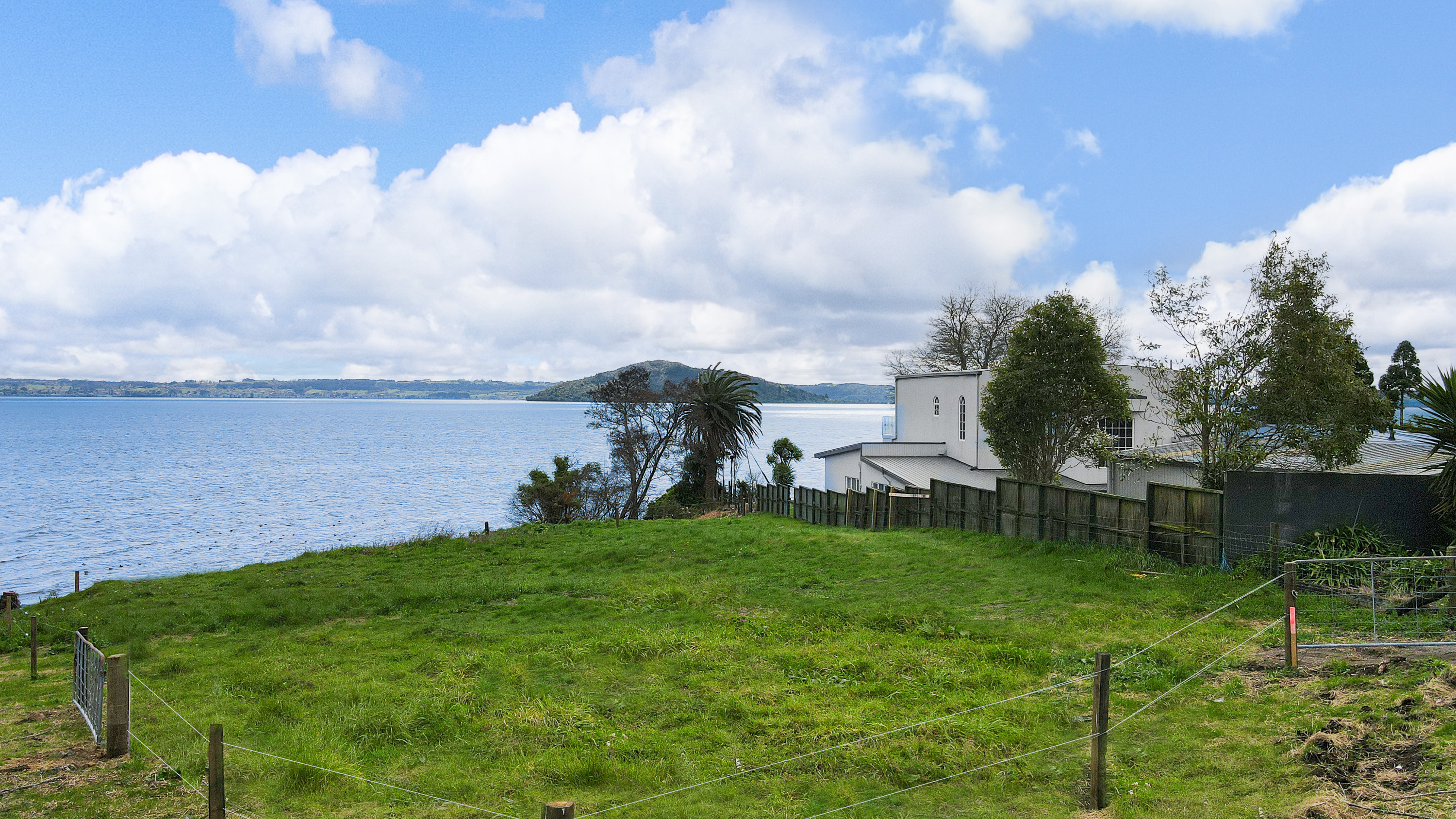  Lakefront Living at Hinemoa Point - 物件實景