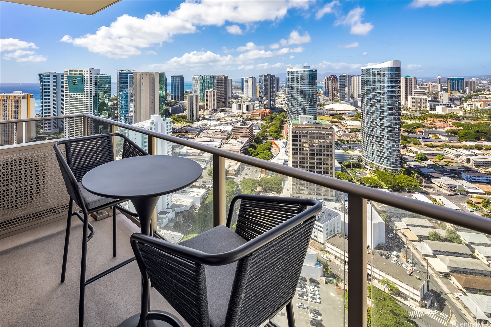 Honolulu, Hawaii, 96814, United States, 2 Bedrooms Bedrooms, ,2 BathroomsBathrooms,Residential,For Sale,1999613