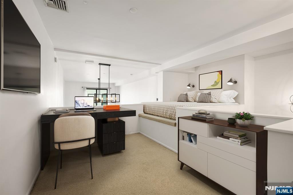 Weehawken, New Jersey, 07086, United States, 1 Bedroom Bedrooms, ,1 BathroomBathrooms,Residential,For Sale,1967965