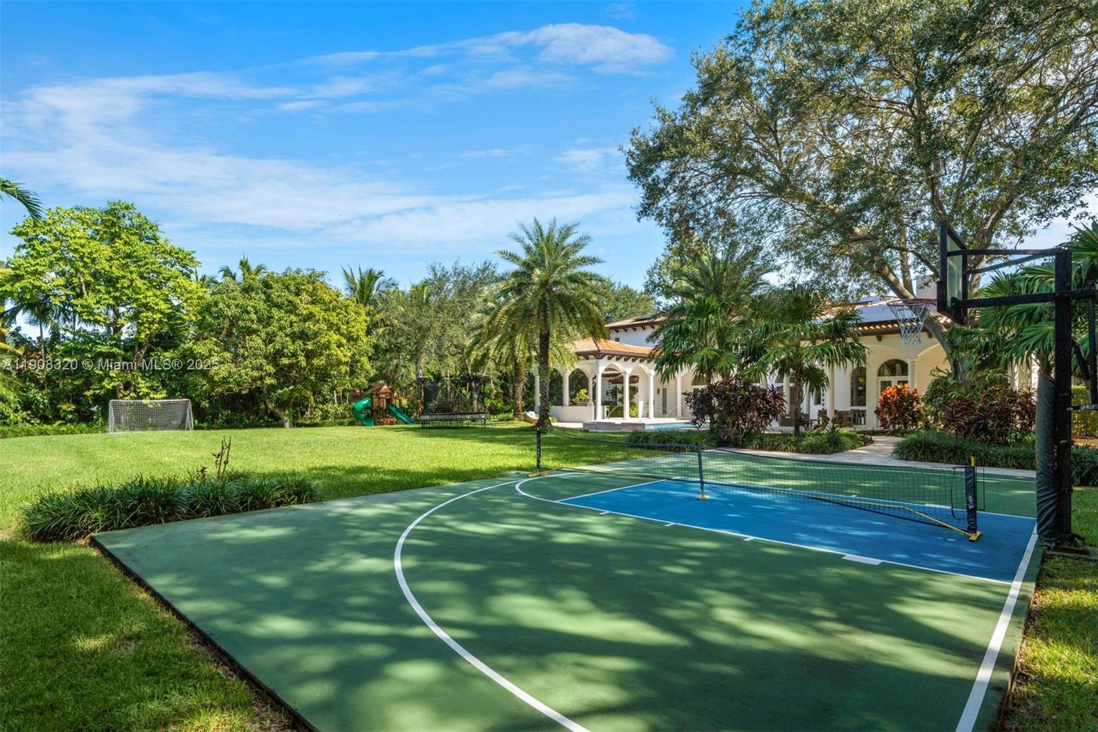 Pinecrest, Florida, 33156, United States, 6 Bedrooms Bedrooms, ,8 BathroomsBathrooms,Residential,For Sale,1990969