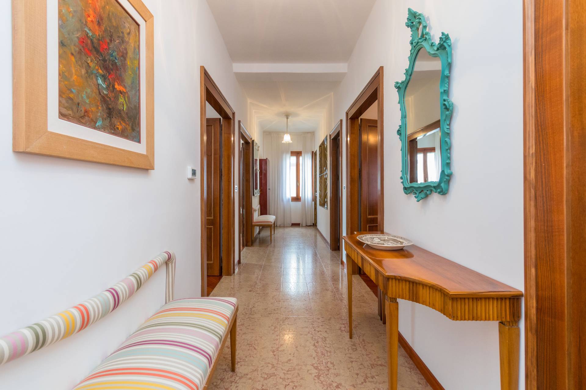Venezia, Venezia, 30100, IT, 4 Bedrooms Bedrooms, ,2 BathroomsBathrooms,Residential,For Sale,1786336