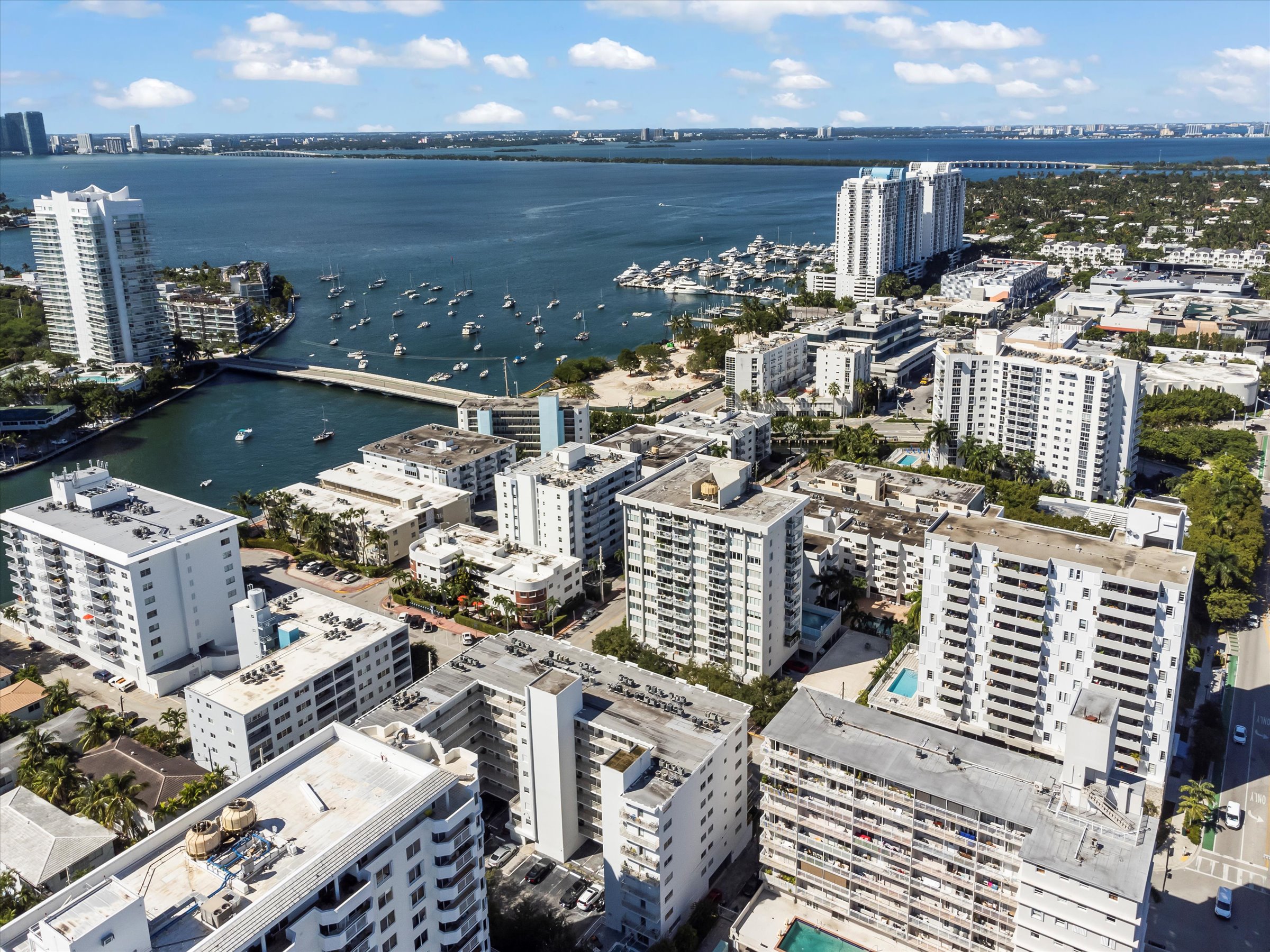  1605 Bay Rd, Miami Beach, FL, 33139 - 物件實景