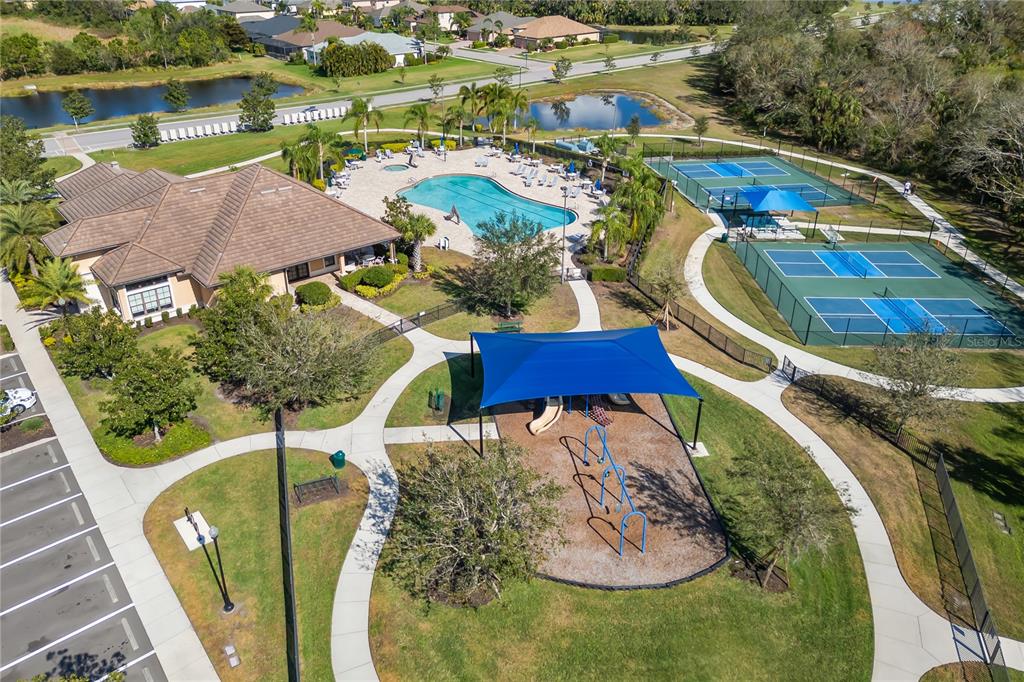 Bradenton, Florida, 34212, United States, 4 Bedrooms Bedrooms, ,5 BathroomsBathrooms,Residential,For Sale,1856587