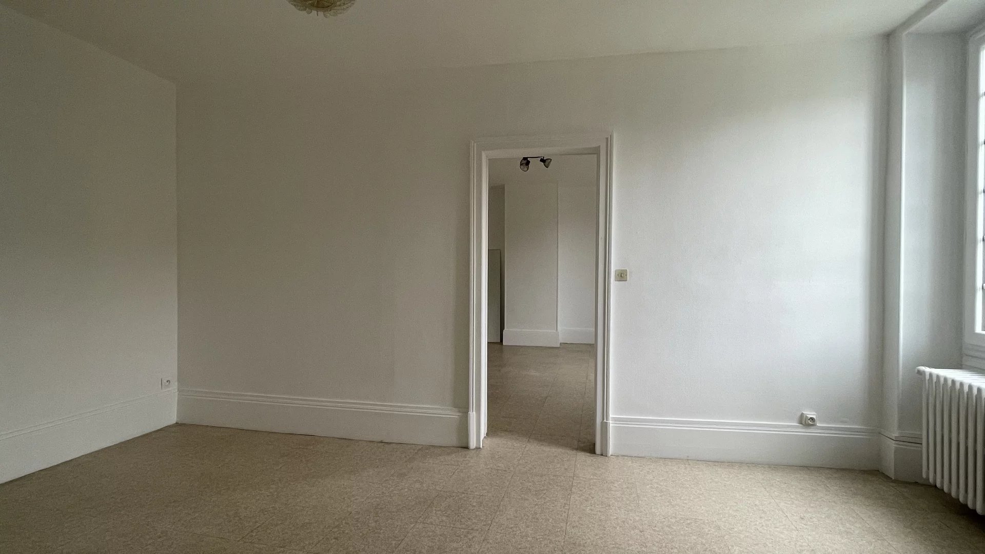 Samois-sur-Seine, Île-de-France, 77920, FR, 5 Bedrooms Bedrooms, ,5 BathroomsBathrooms,Residential,For Sale,1991595