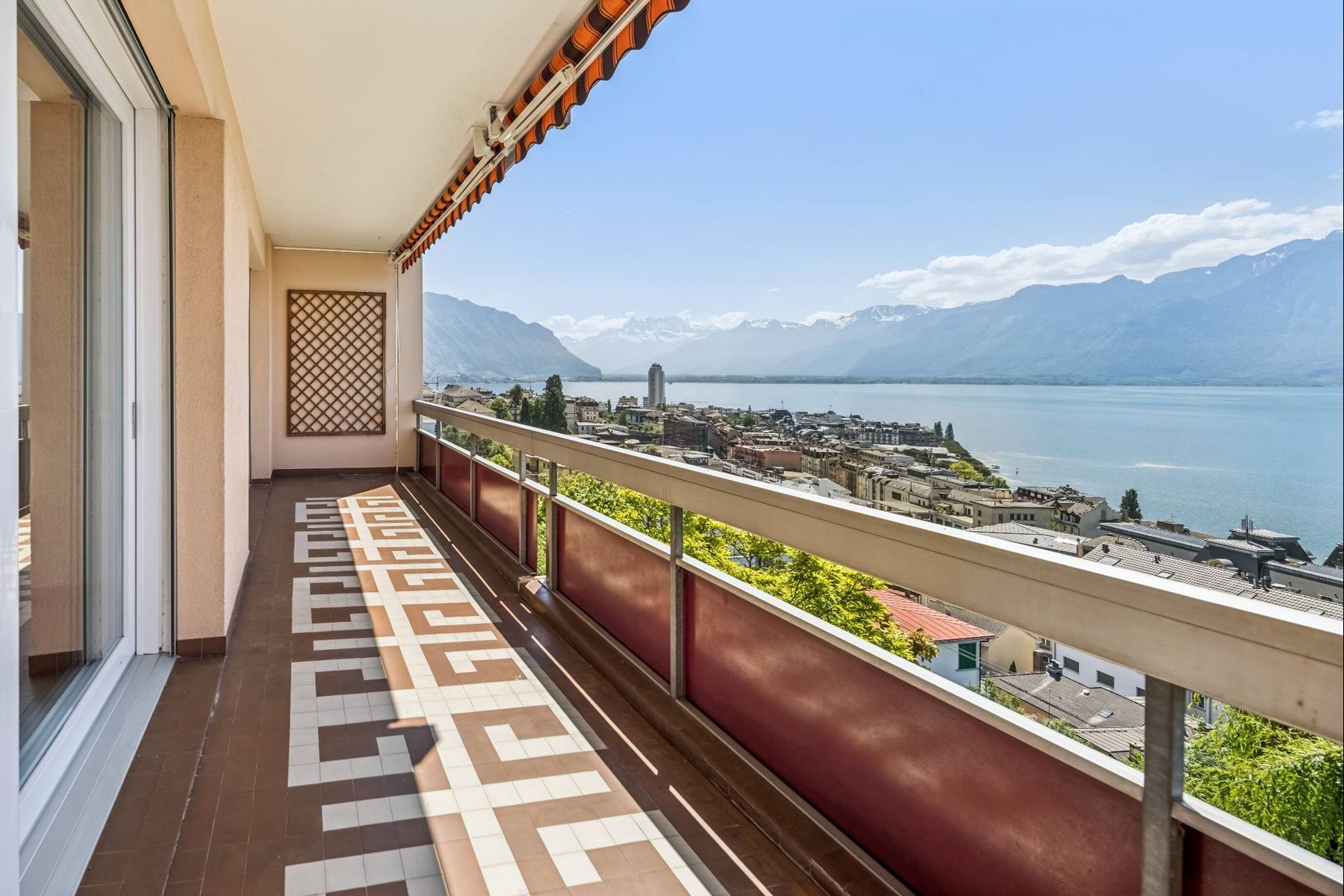  Panoramic view in the heart of Montreux - 物件實景