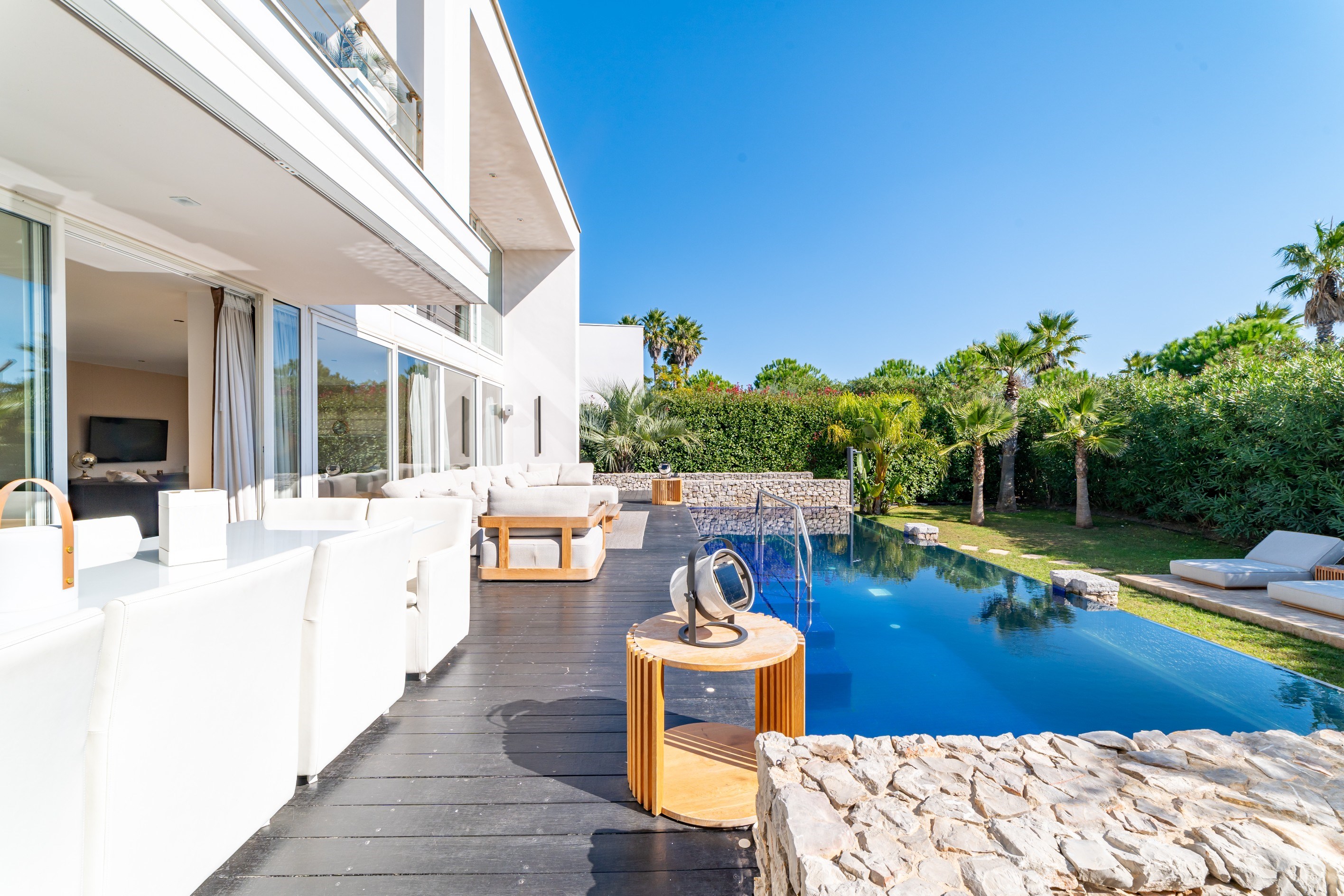  Elegance and transparency are the watchwords of this resolutely contemporary vi… - 物件實景