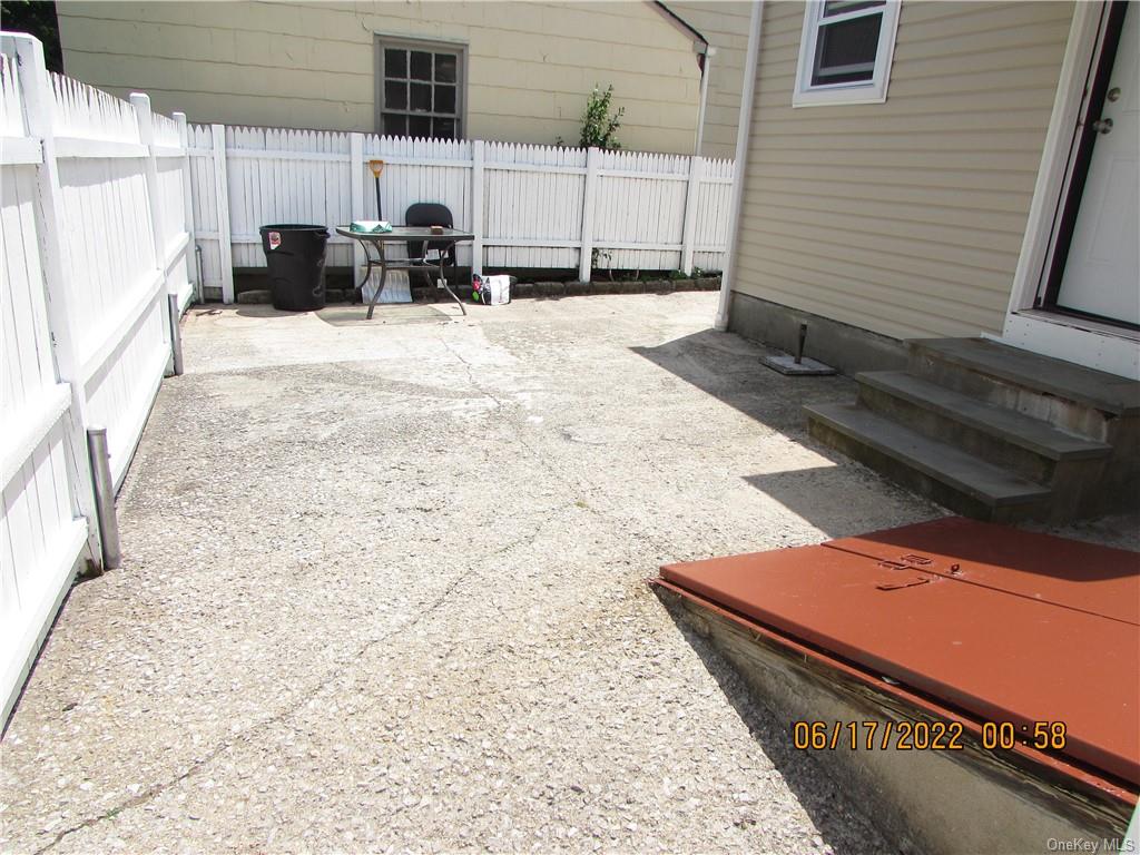 New Rochelle, New York, 10801, United States, 3 Bedrooms Bedrooms, ,1 BathroomBathrooms,Residential,For Sale,1942775